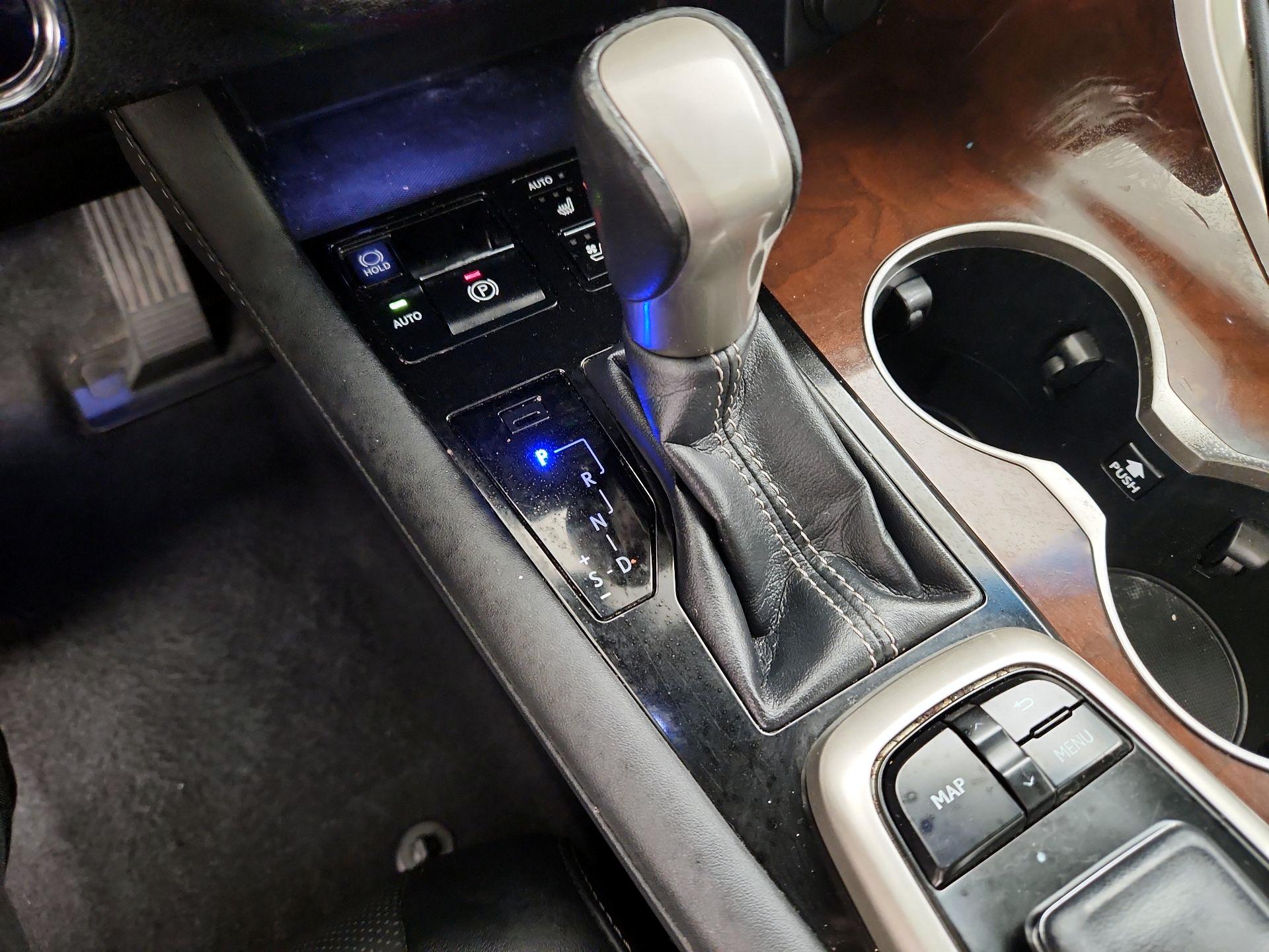 Thumbnail: 2016 Lexus RX - 18