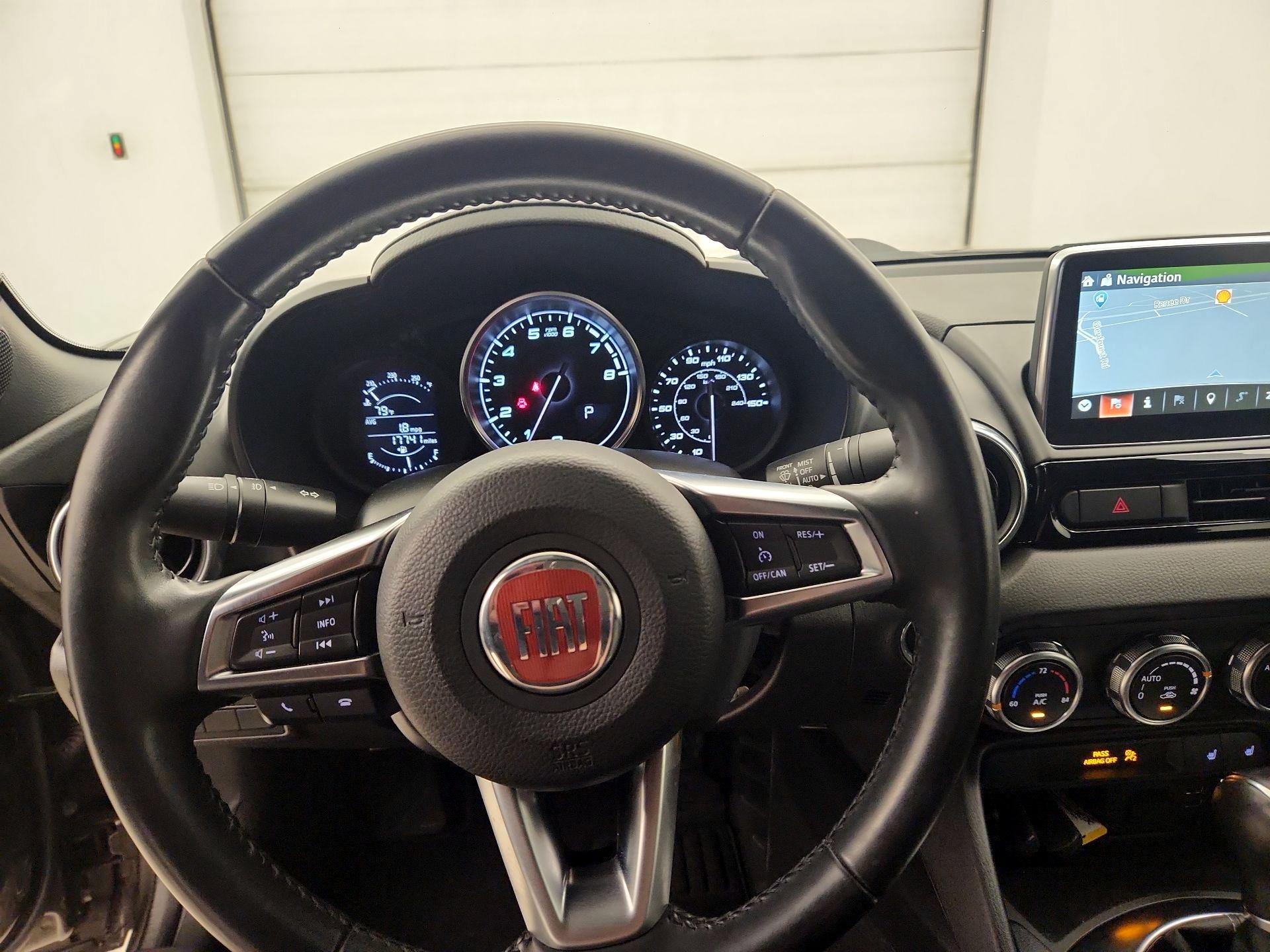 Thumbnail: 2018 Fiat 124 Spider - 10
