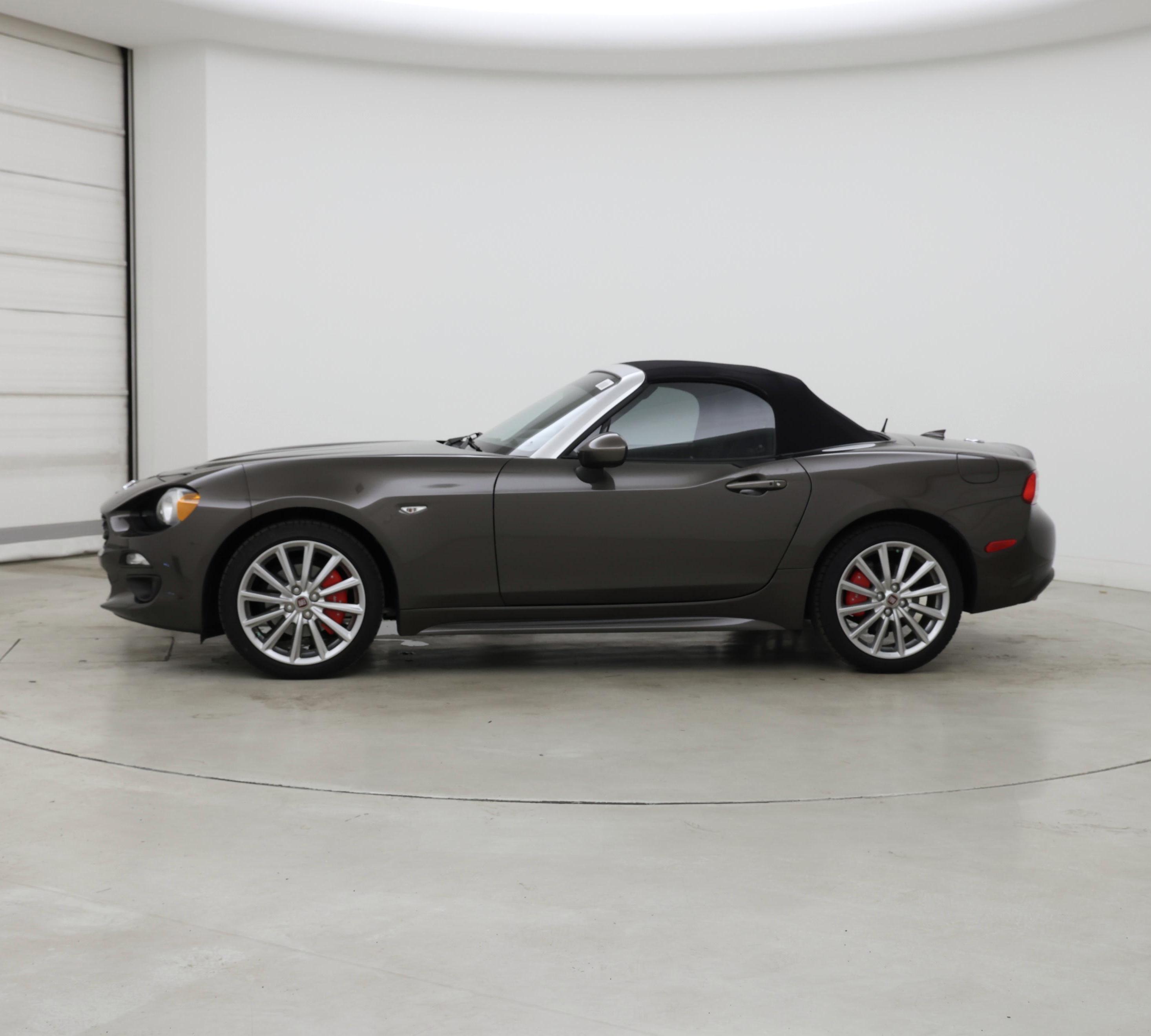 Thumbnail: 2018 Fiat 124 Spider - 3