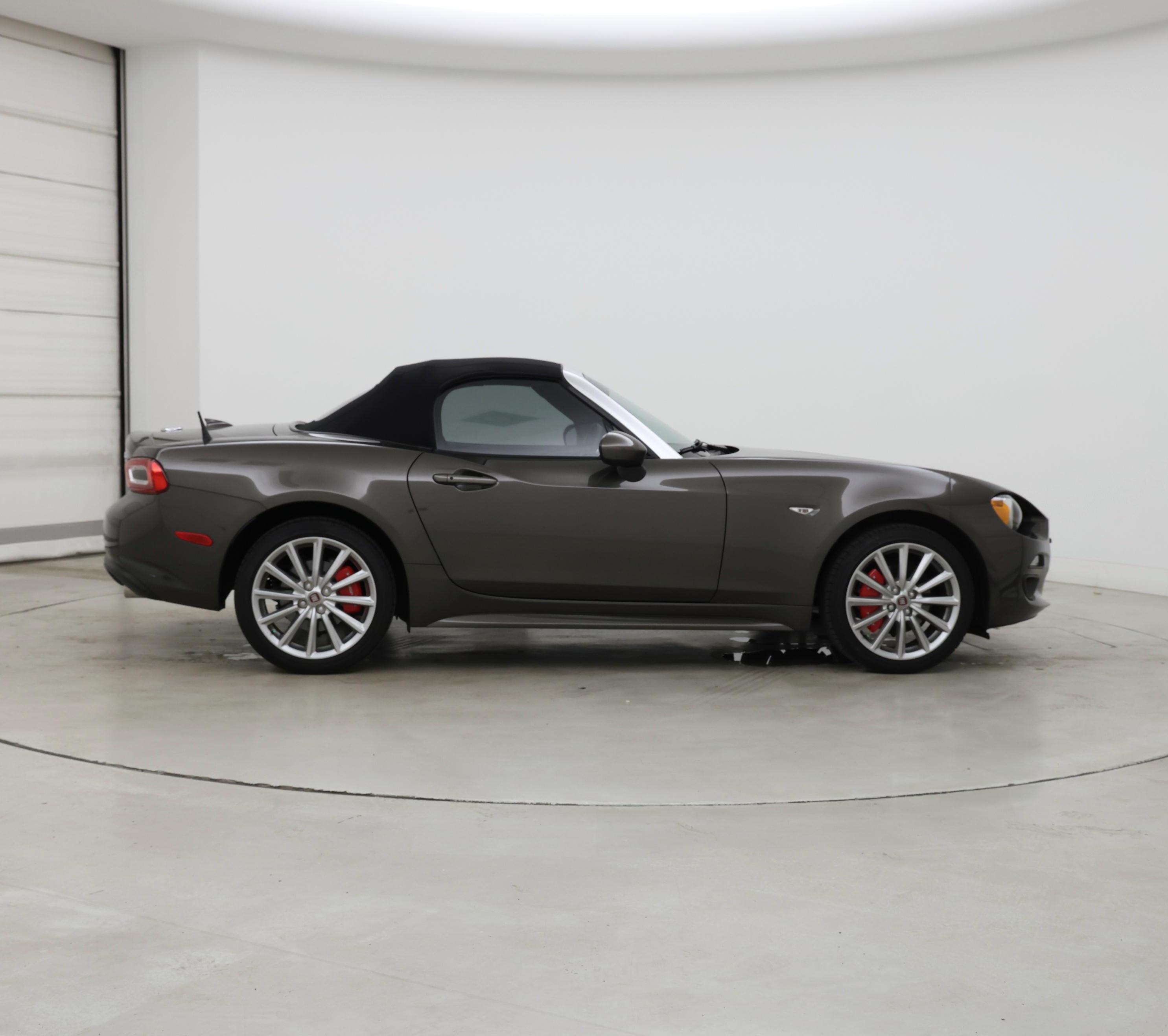 Thumbnail: 2018 Fiat 124 Spider - 7