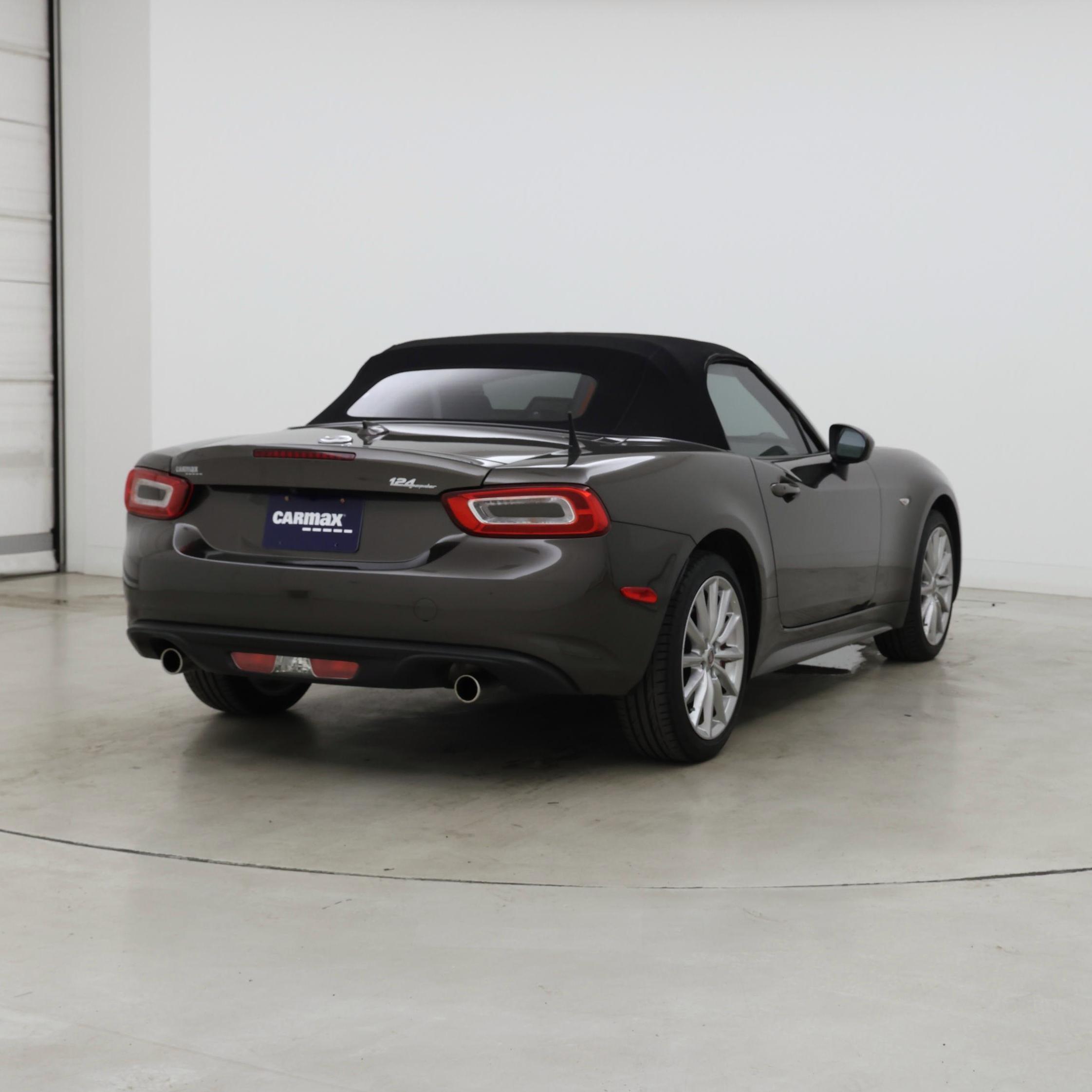 Thumbnail: 2018 Fiat 124 Spider - 8