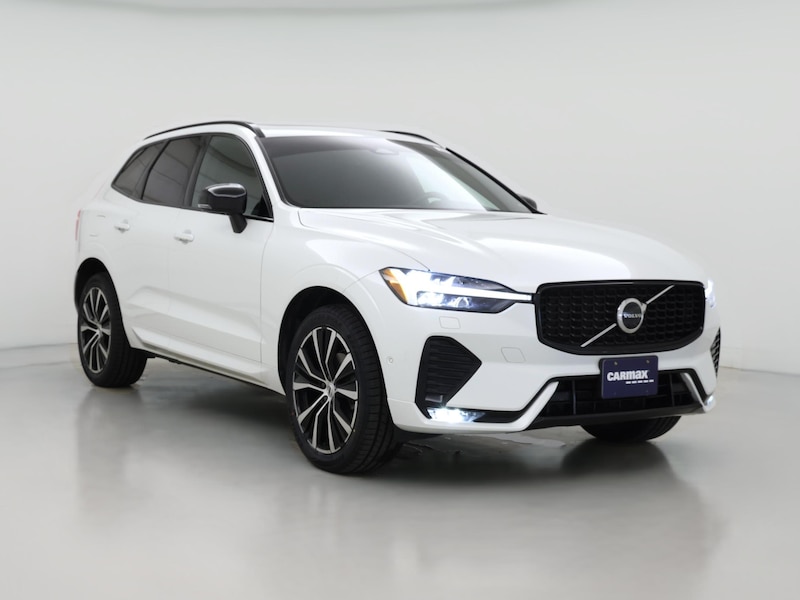 2023 Volvo XC60 B5 Plus Dark Theme