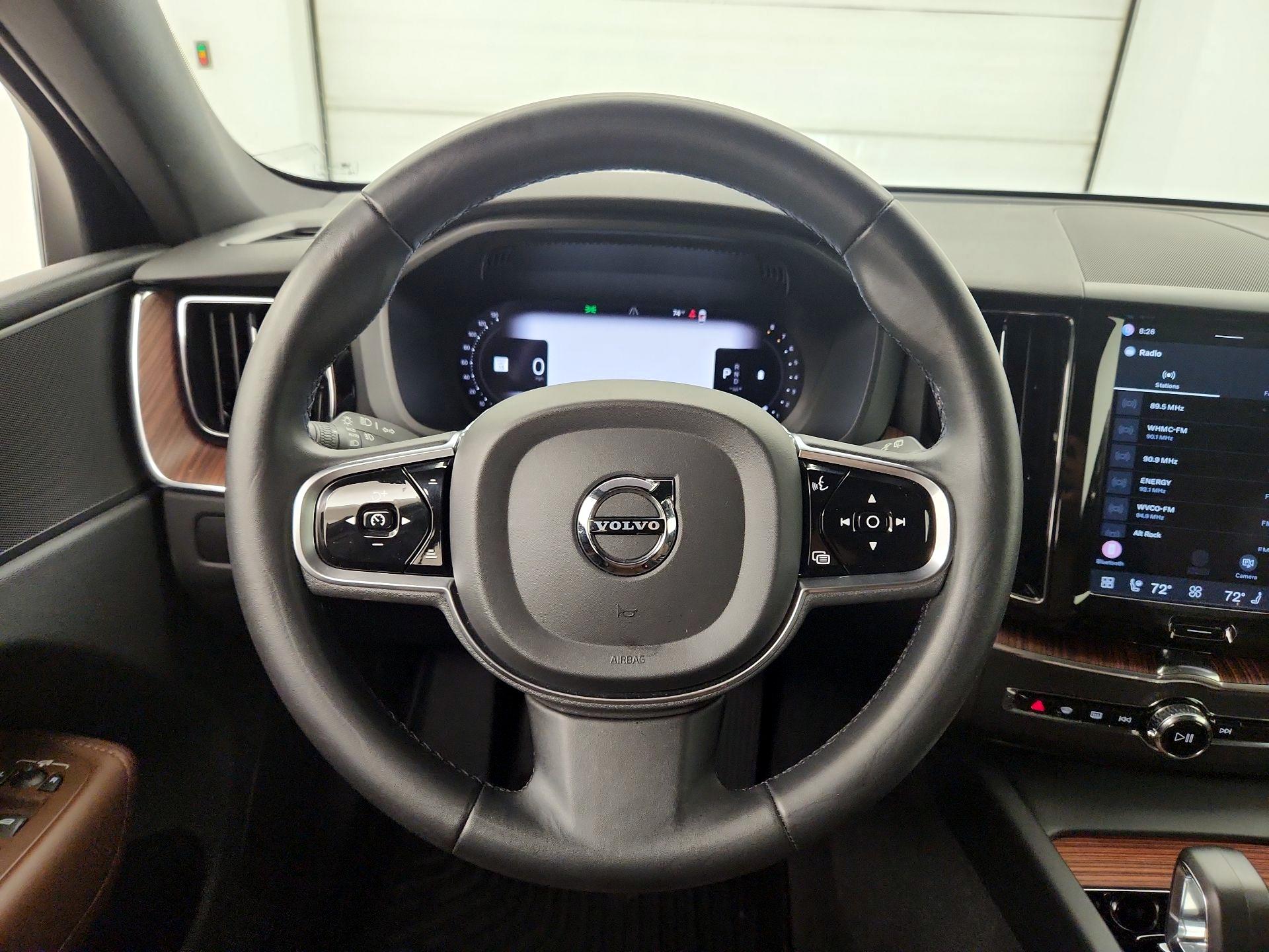 Thumbnail: 2023 Volvo XC60 - 10