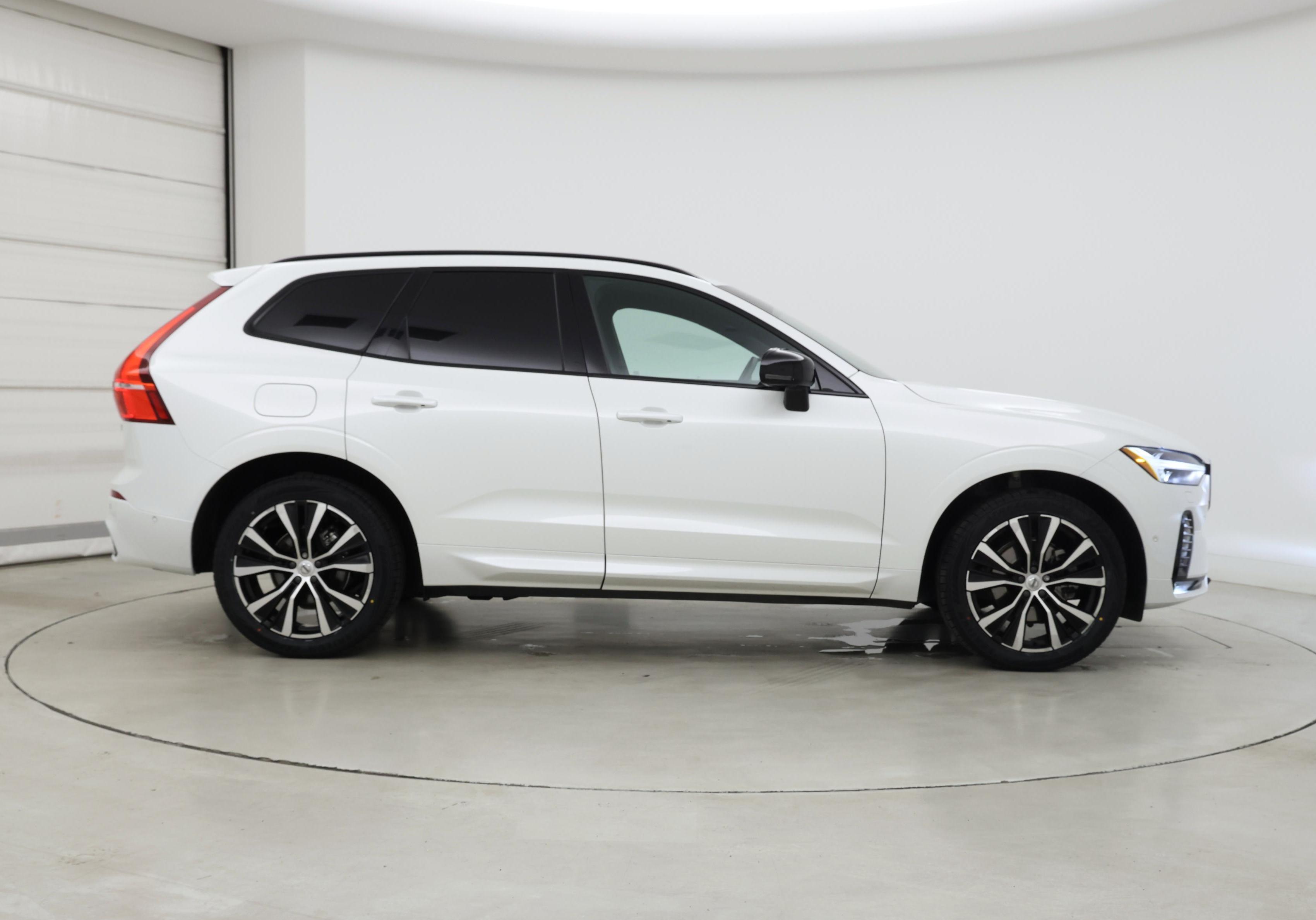 Thumbnail: 2023 Volvo XC60 - 7