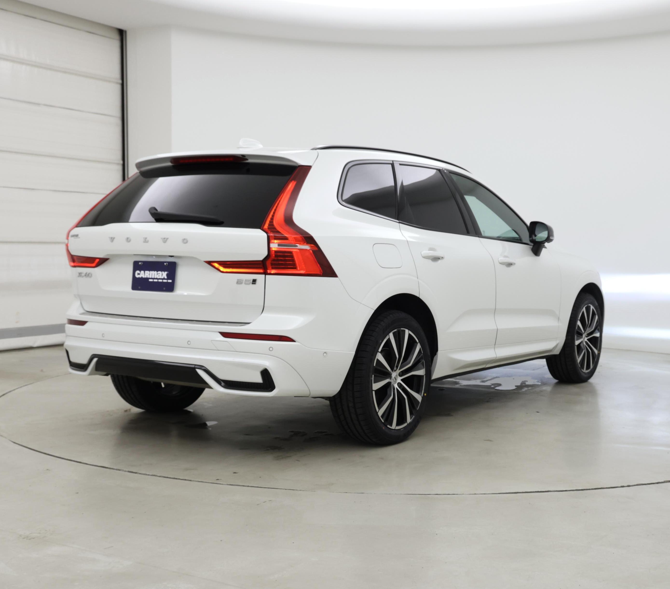 Thumbnail: 2023 Volvo XC60 - 8