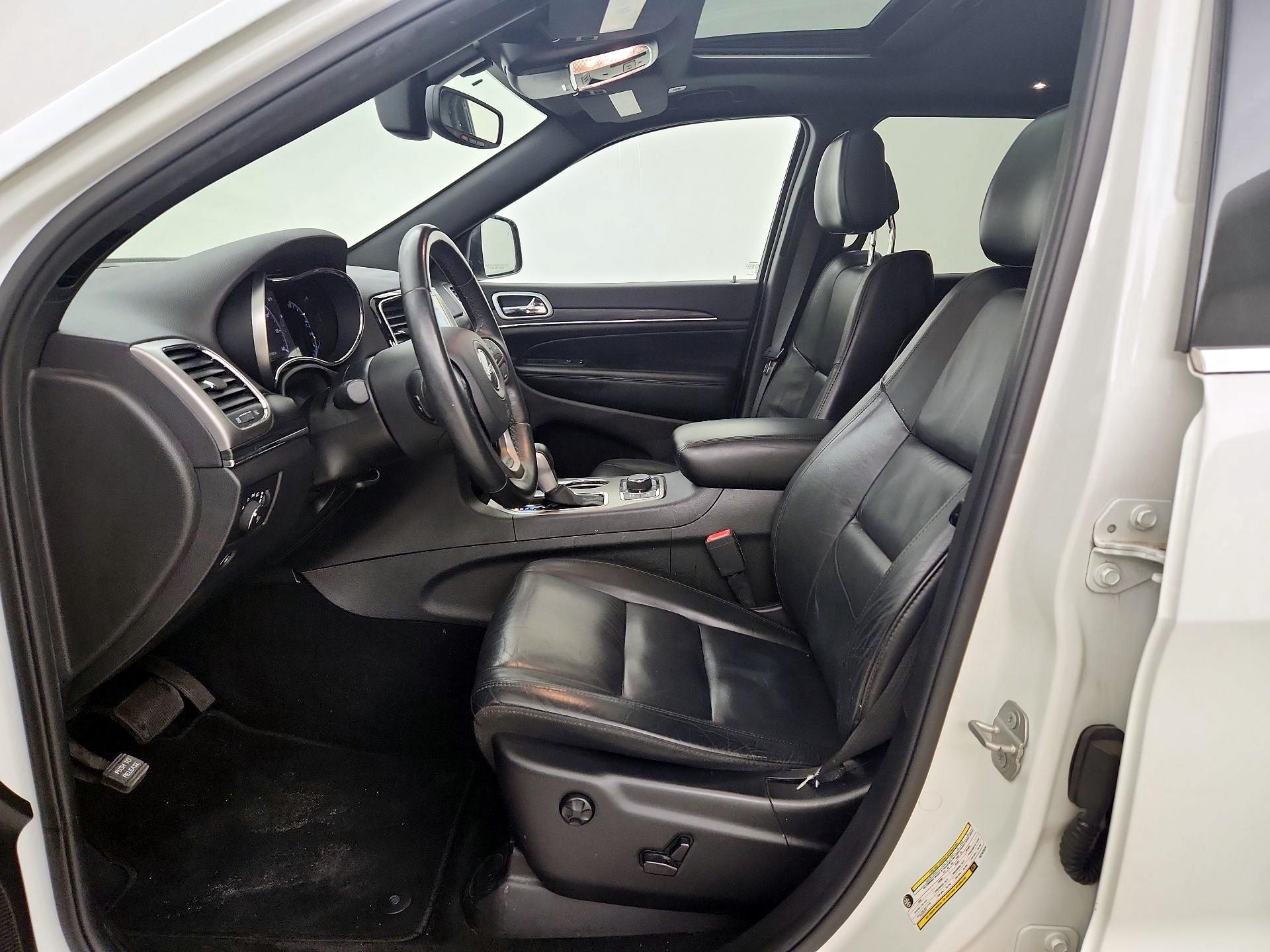 Thumbnail: 2019 Jeep Grand Cherokee - 11