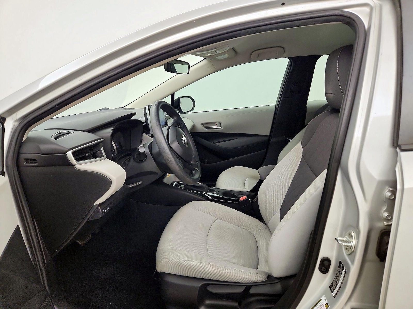2020 Toyota Corolla LE - Photo 12