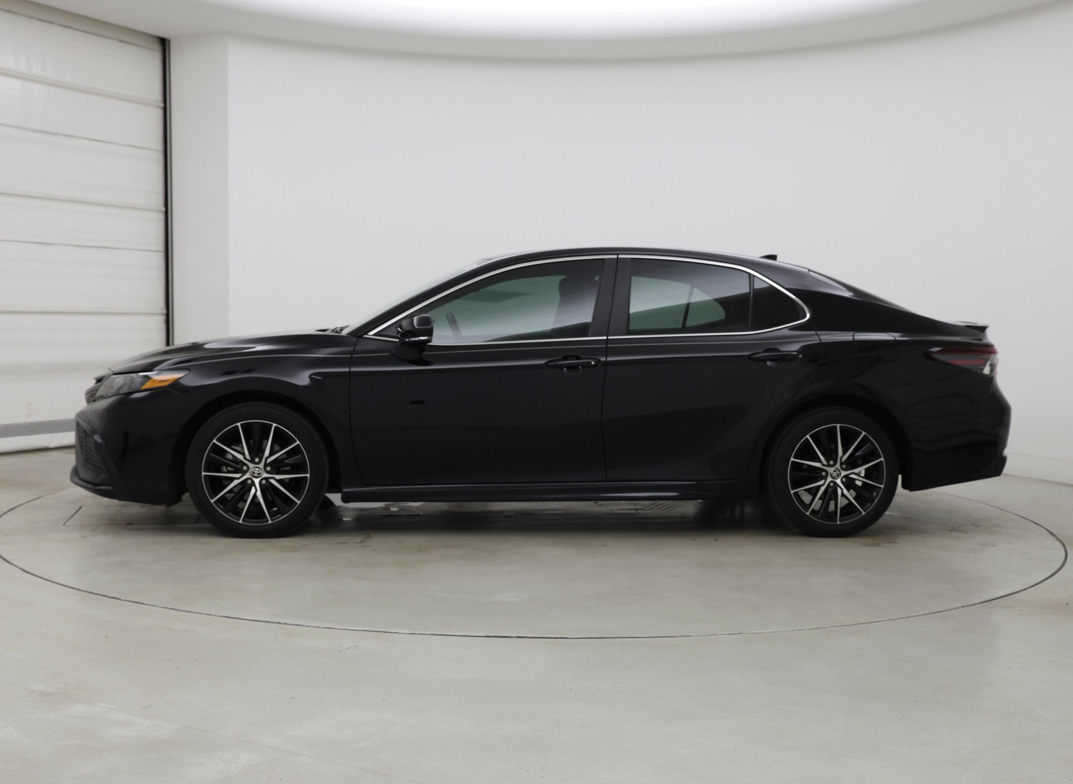 Thumbnail: 2024 Toyota Camry - 3
