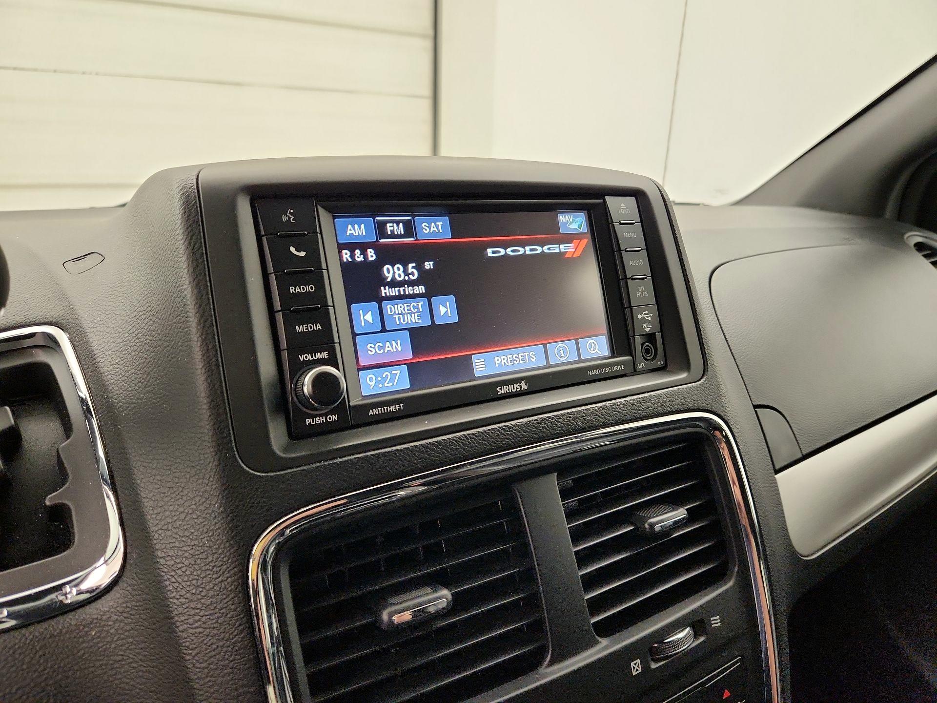 Thumbnail: 2017 Dodge Grand Caravan - 15