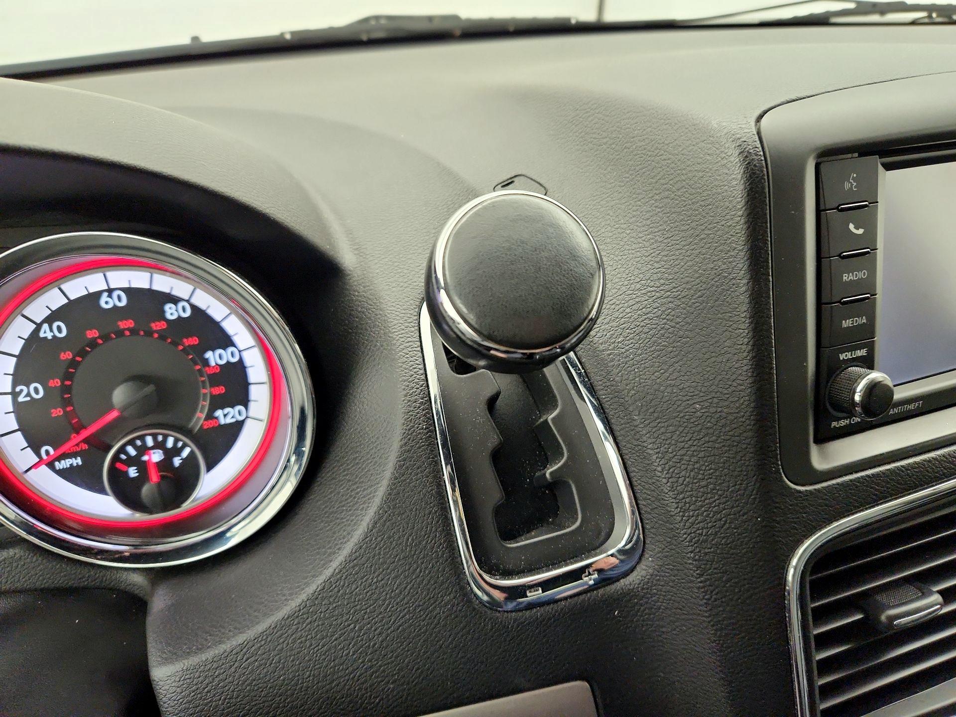 Thumbnail: 2017 Dodge Grand Caravan - 17