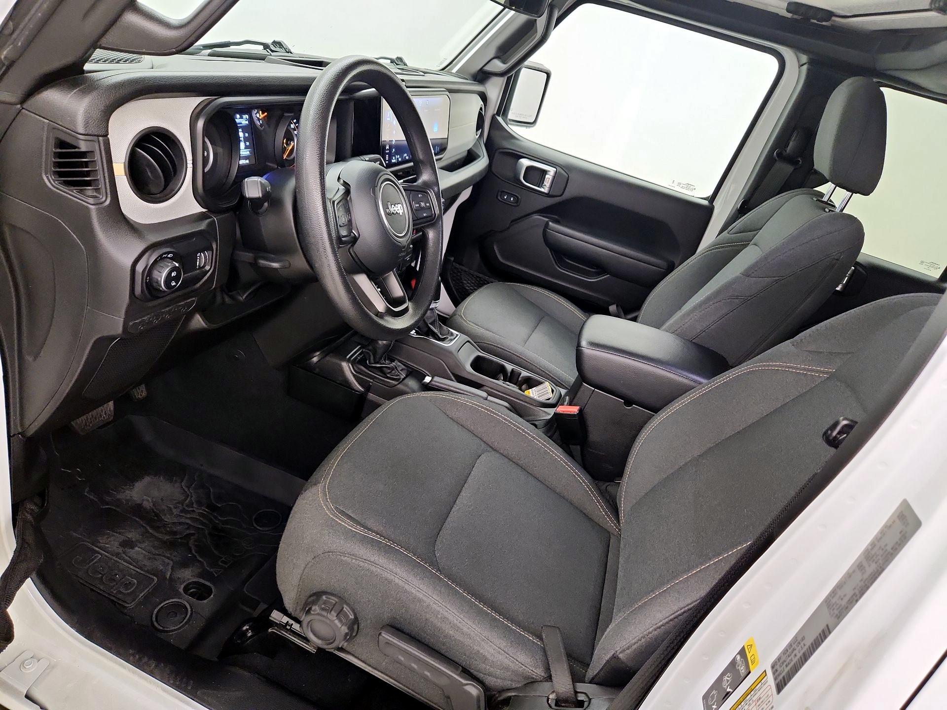 Thumbnail: 2024 Jeep Gladiator - 11