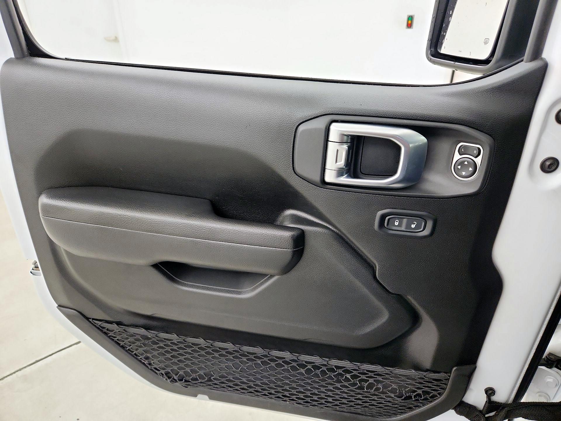 Thumbnail: 2024 Jeep Gladiator - 12