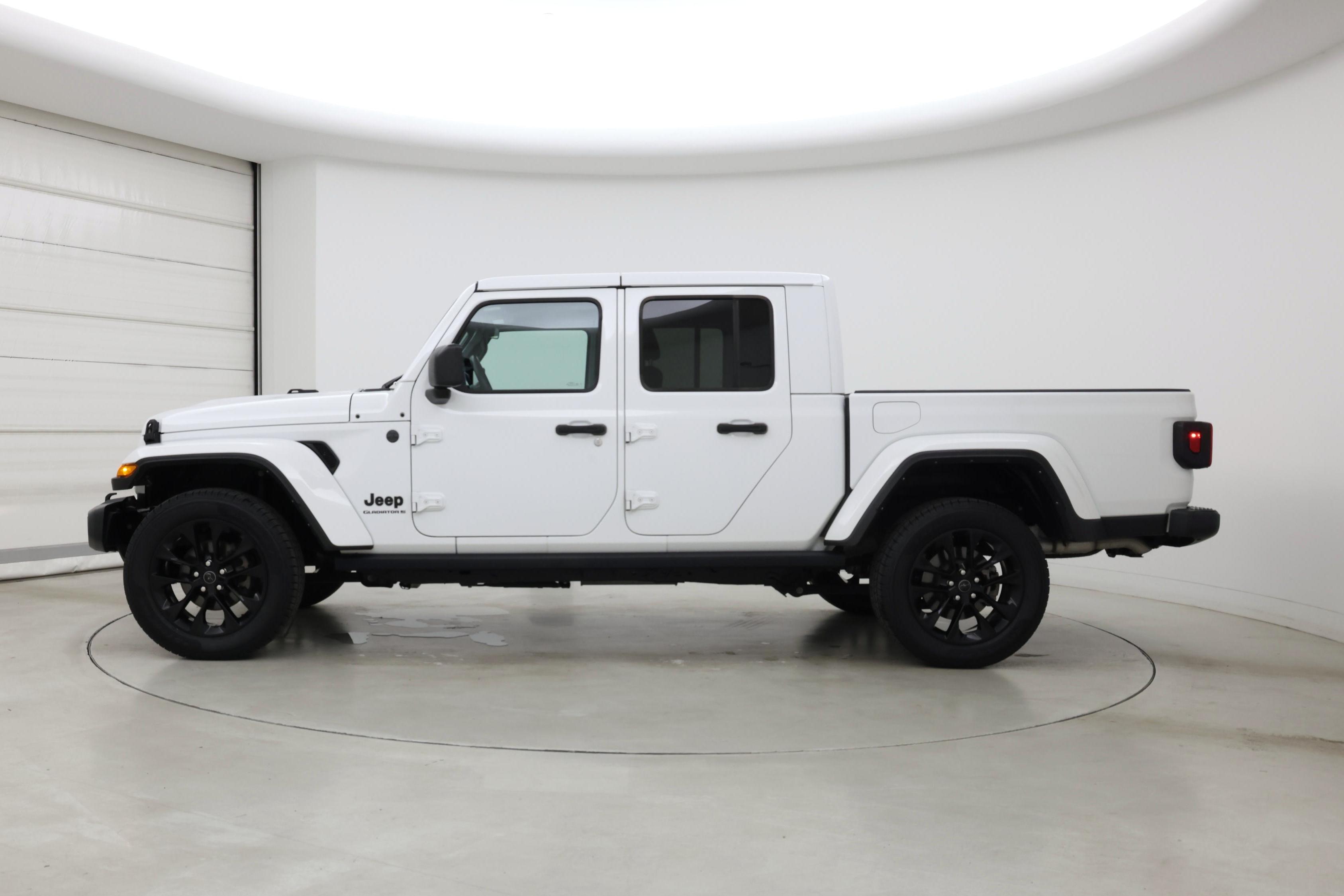Thumbnail: 2024 Jeep Gladiator - 3