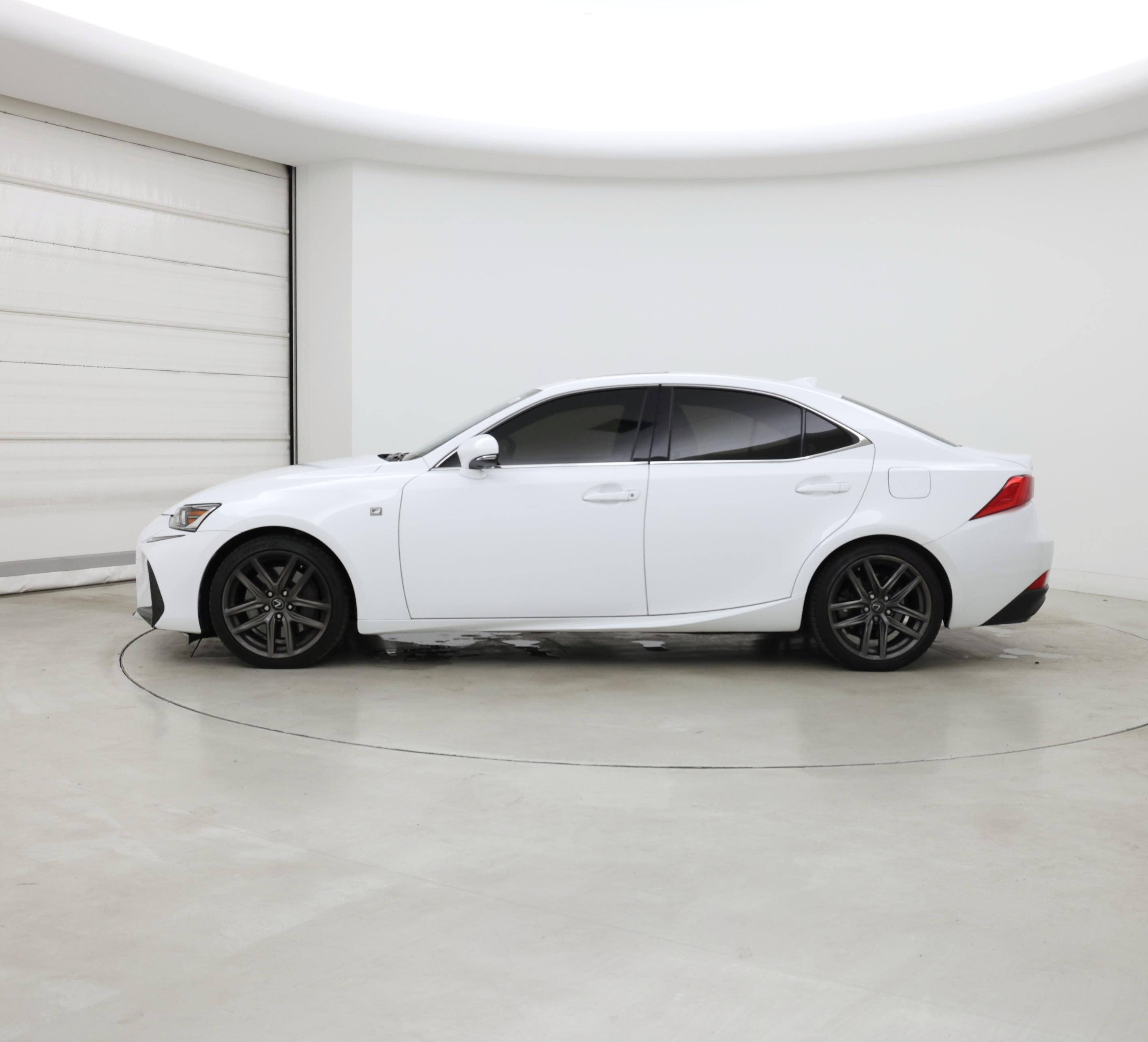 Thumbnail: 2017 Lexus IS - 3