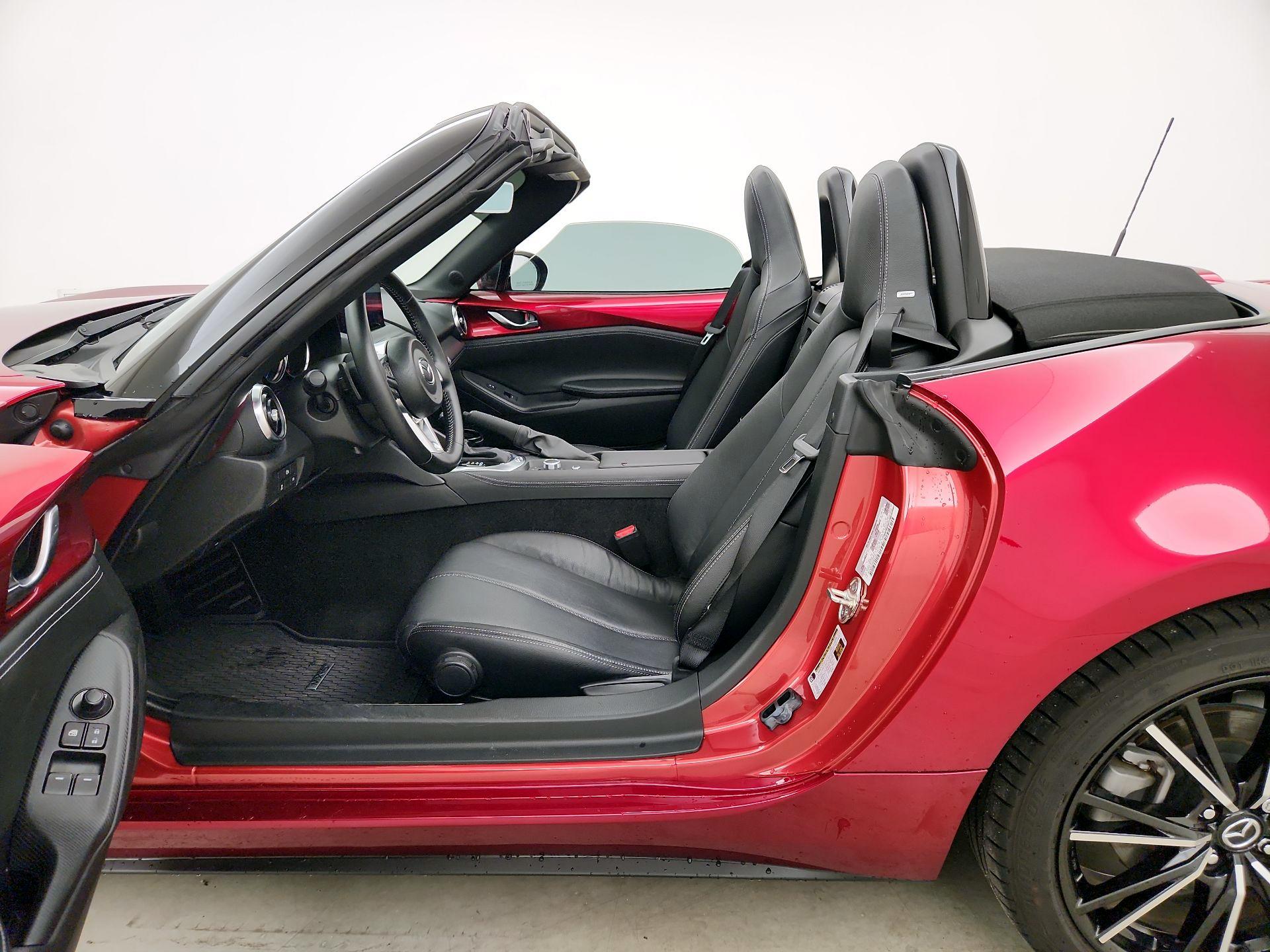 Thumbnail: 2024 Mazda MX-5 Miata - 11