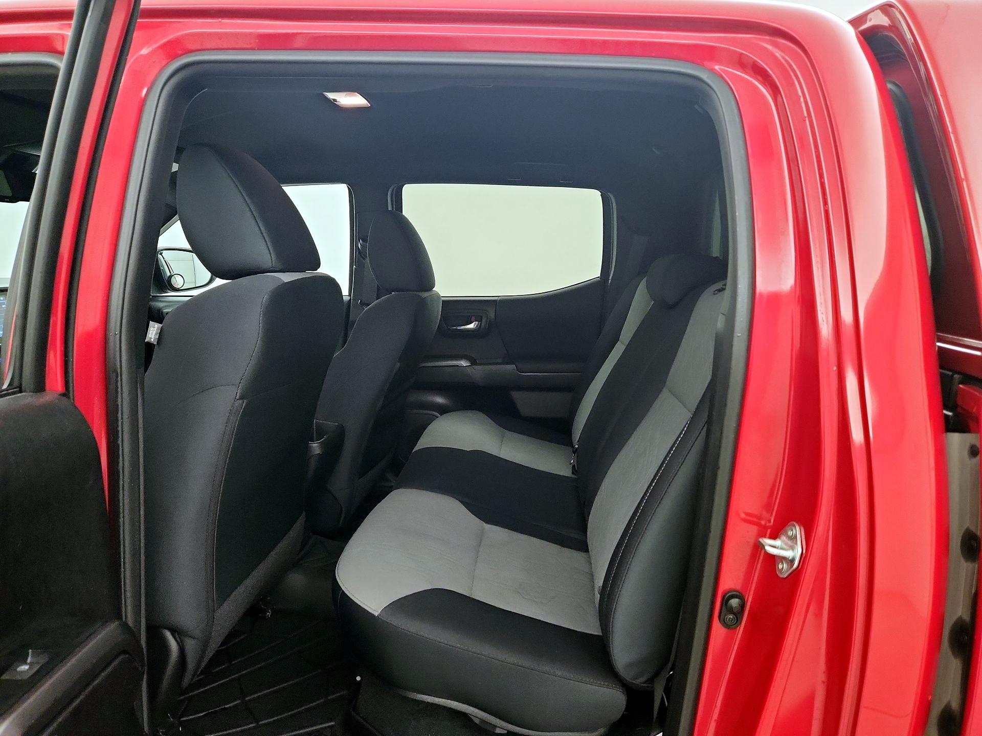 Thumbnail: 2021 Toyota Tacoma - 19