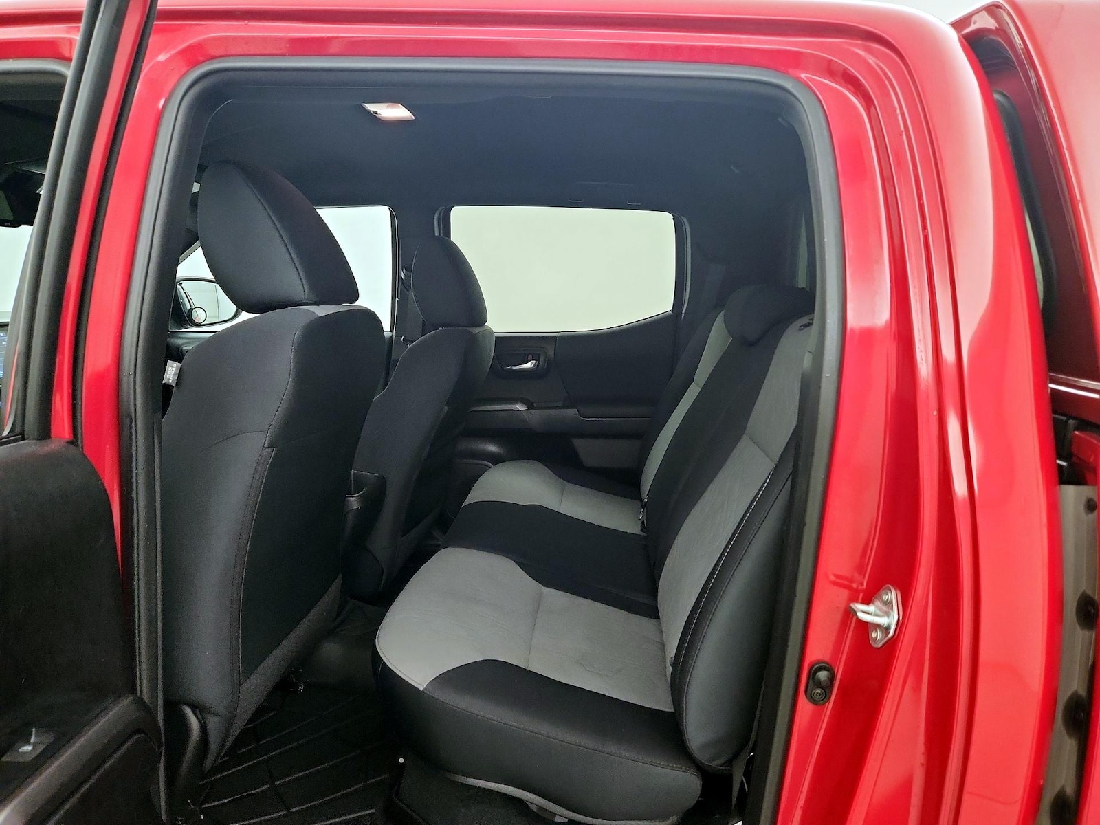 2021 Toyota Tacoma TRD Sport - Photo 20