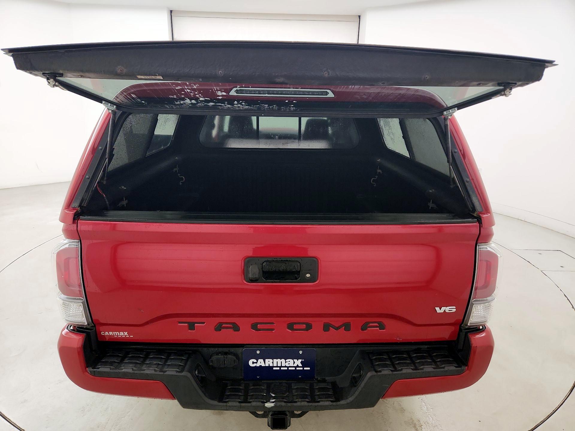 Thumbnail: 2021 Toyota Tacoma - 20