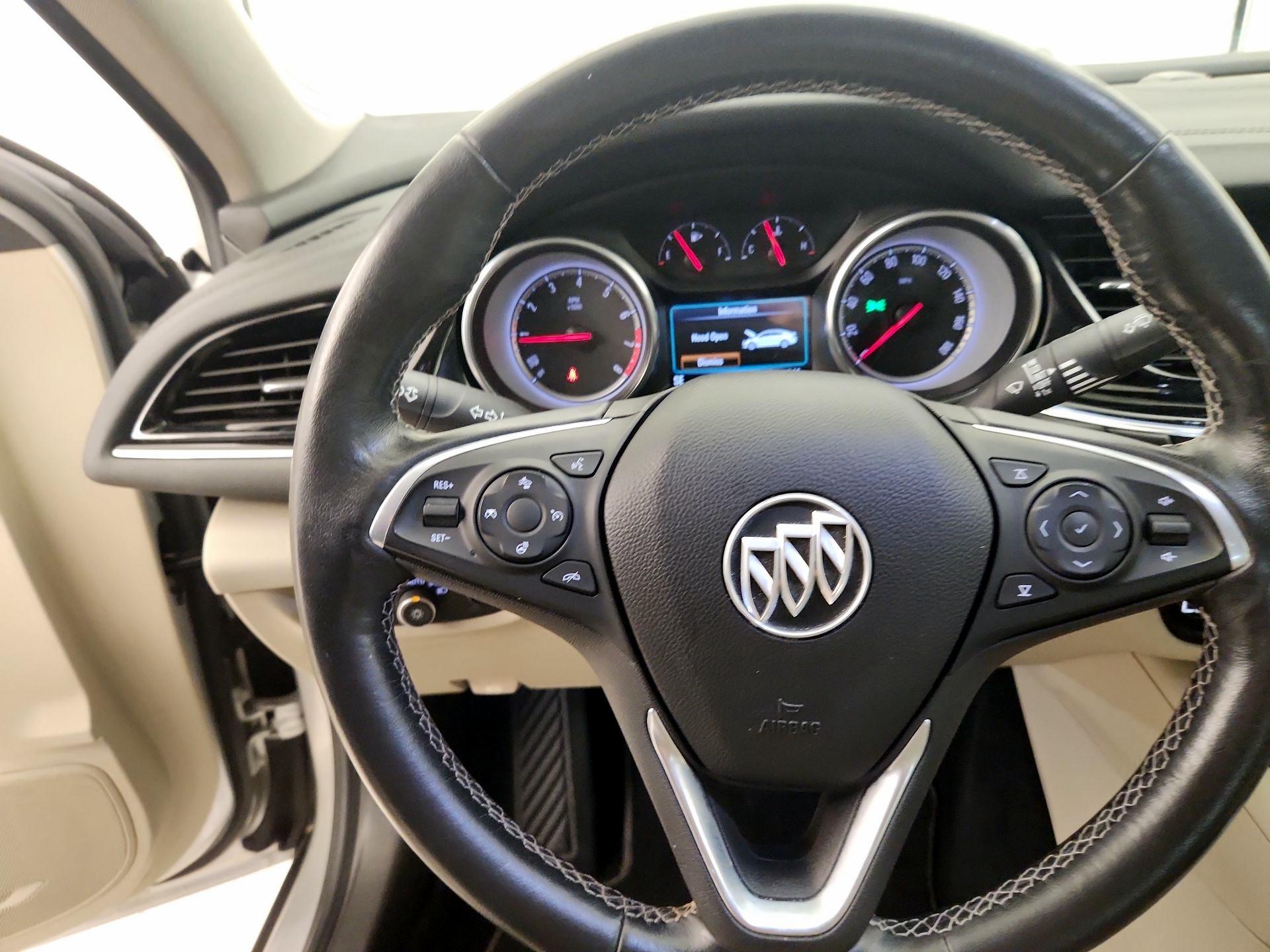 Thumbnail: 2018 Buick Regal - 10