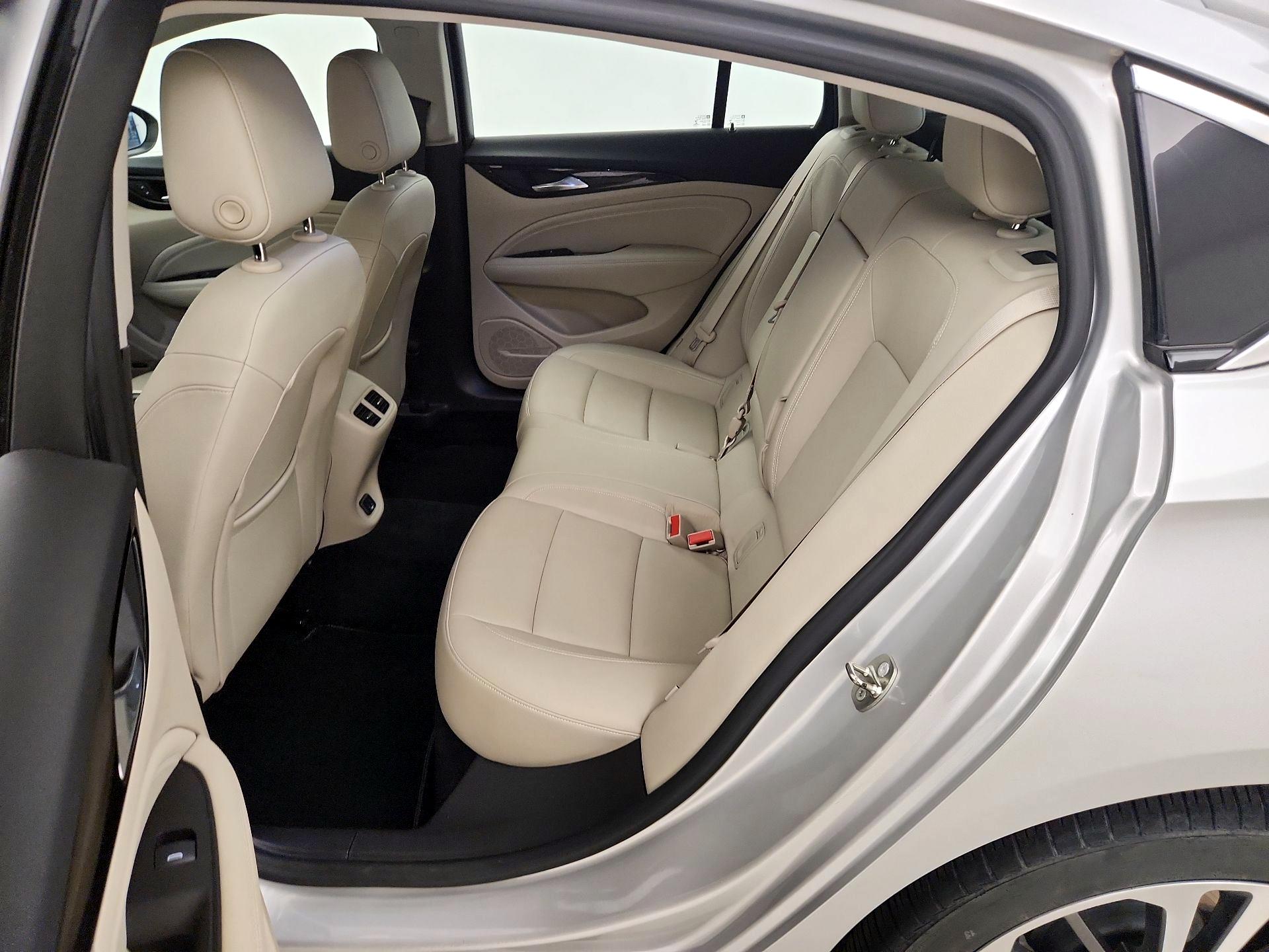 Thumbnail: 2018 Buick Regal - 19