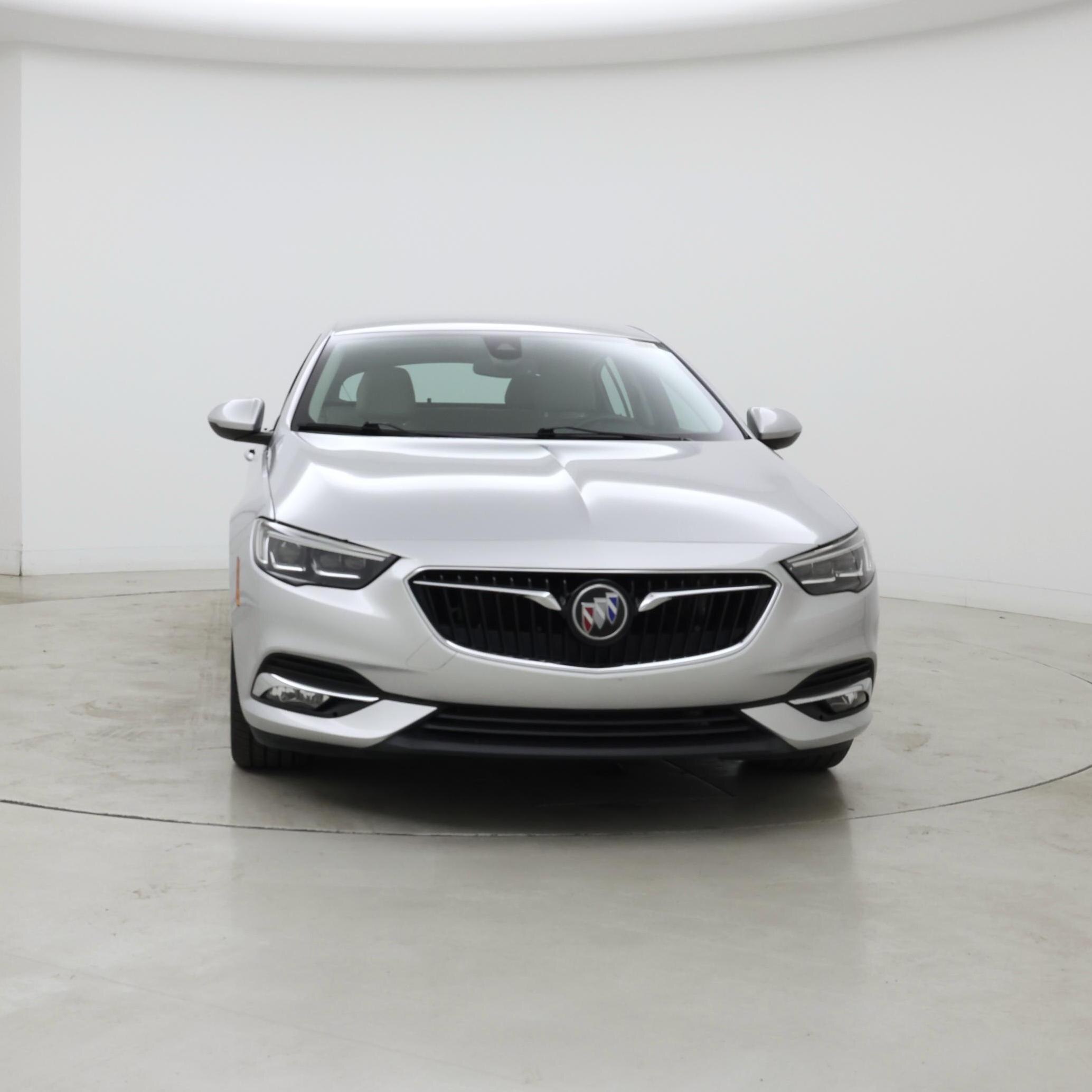 Thumbnail: 2018 Buick Regal - 5