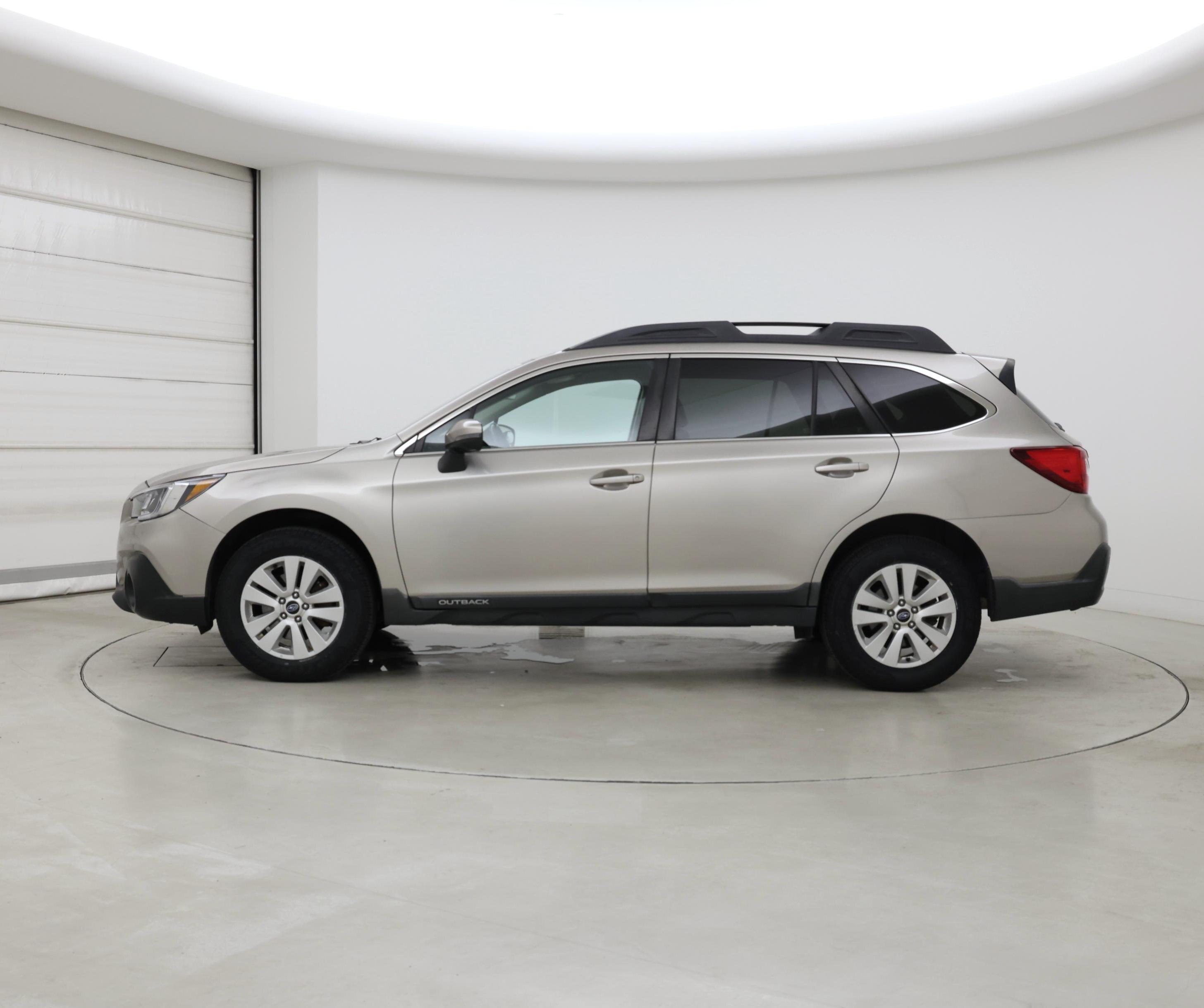 Thumbnail: 2018 Subaru Outback - 3