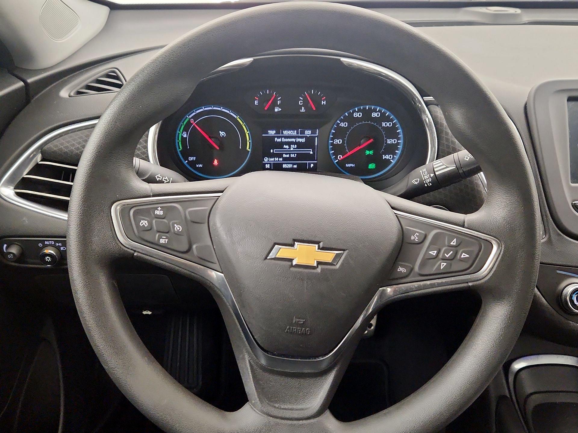 Thumbnail: 2017 Chevrolet Malibu - 10