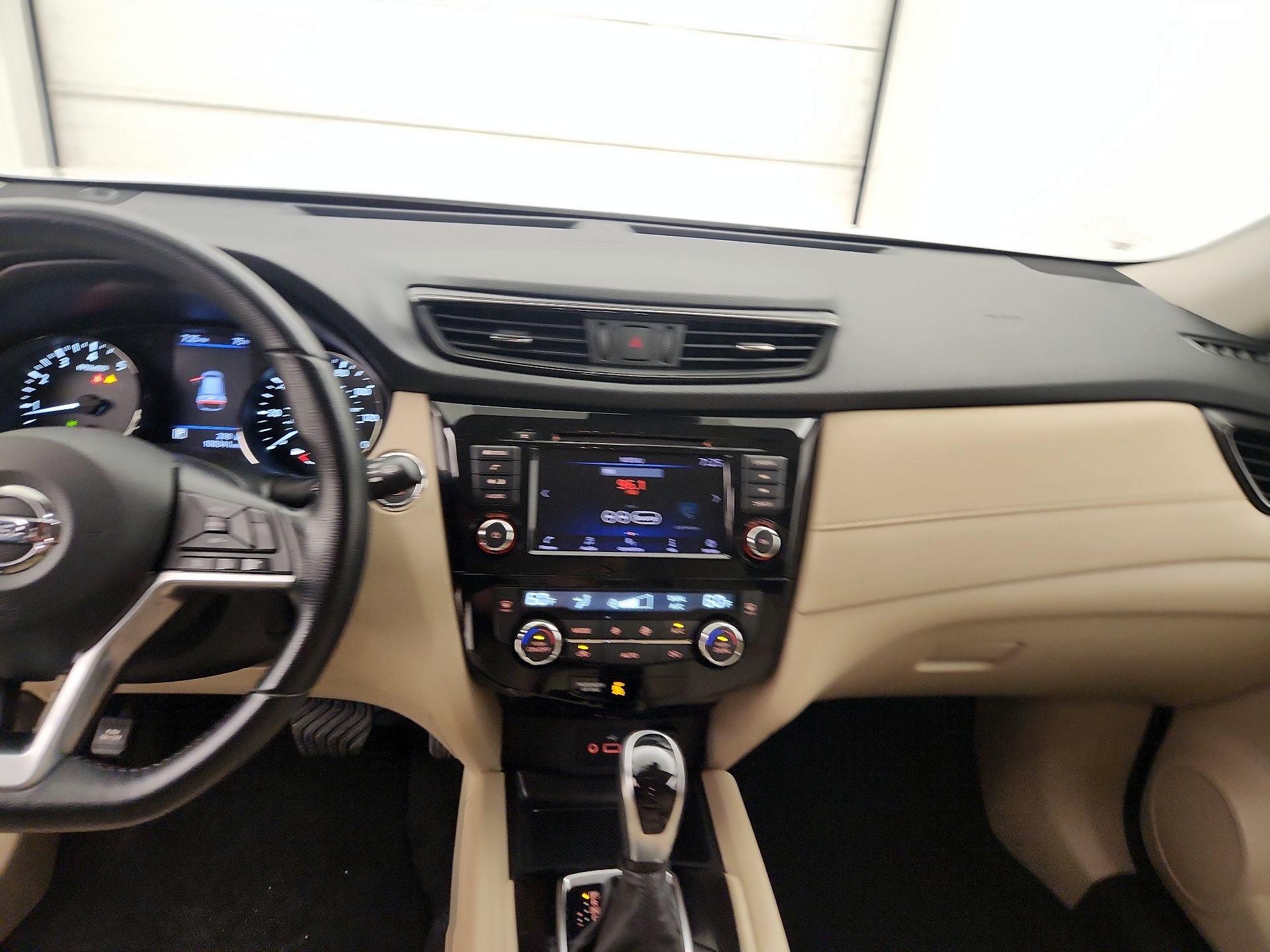 Thumbnail: 2020 Nissan Rogue - 9