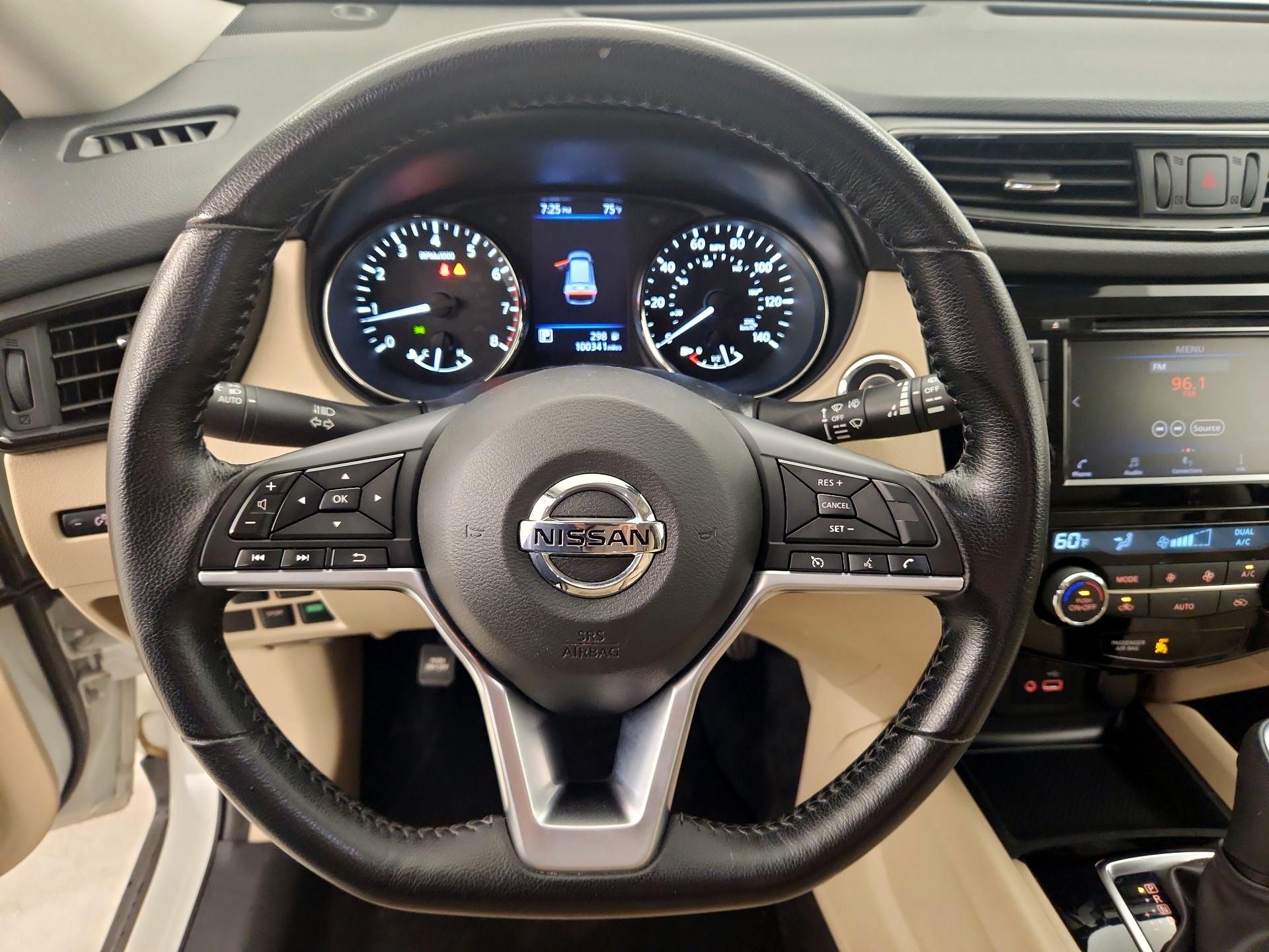 Thumbnail: 2020 Nissan Rogue - 10