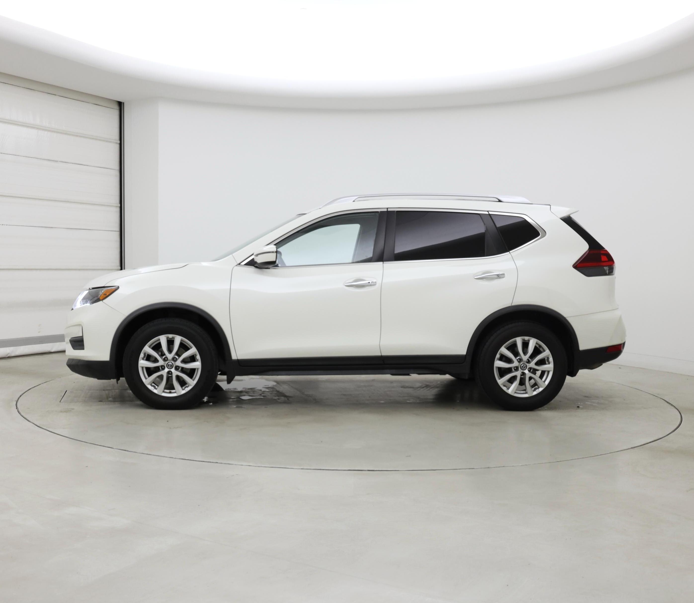 Thumbnail: 2020 Nissan Rogue - 3