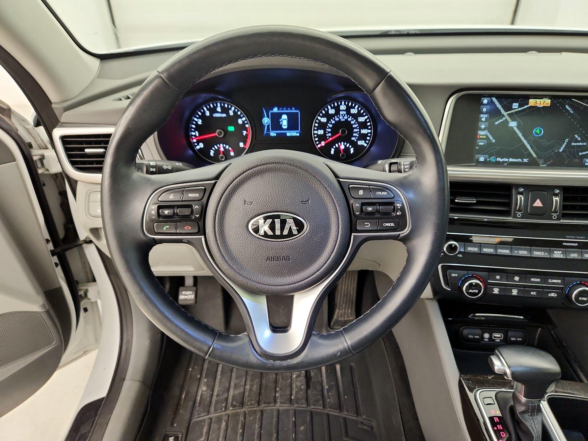 Thumbnail: 2016 Kia Optima - 10