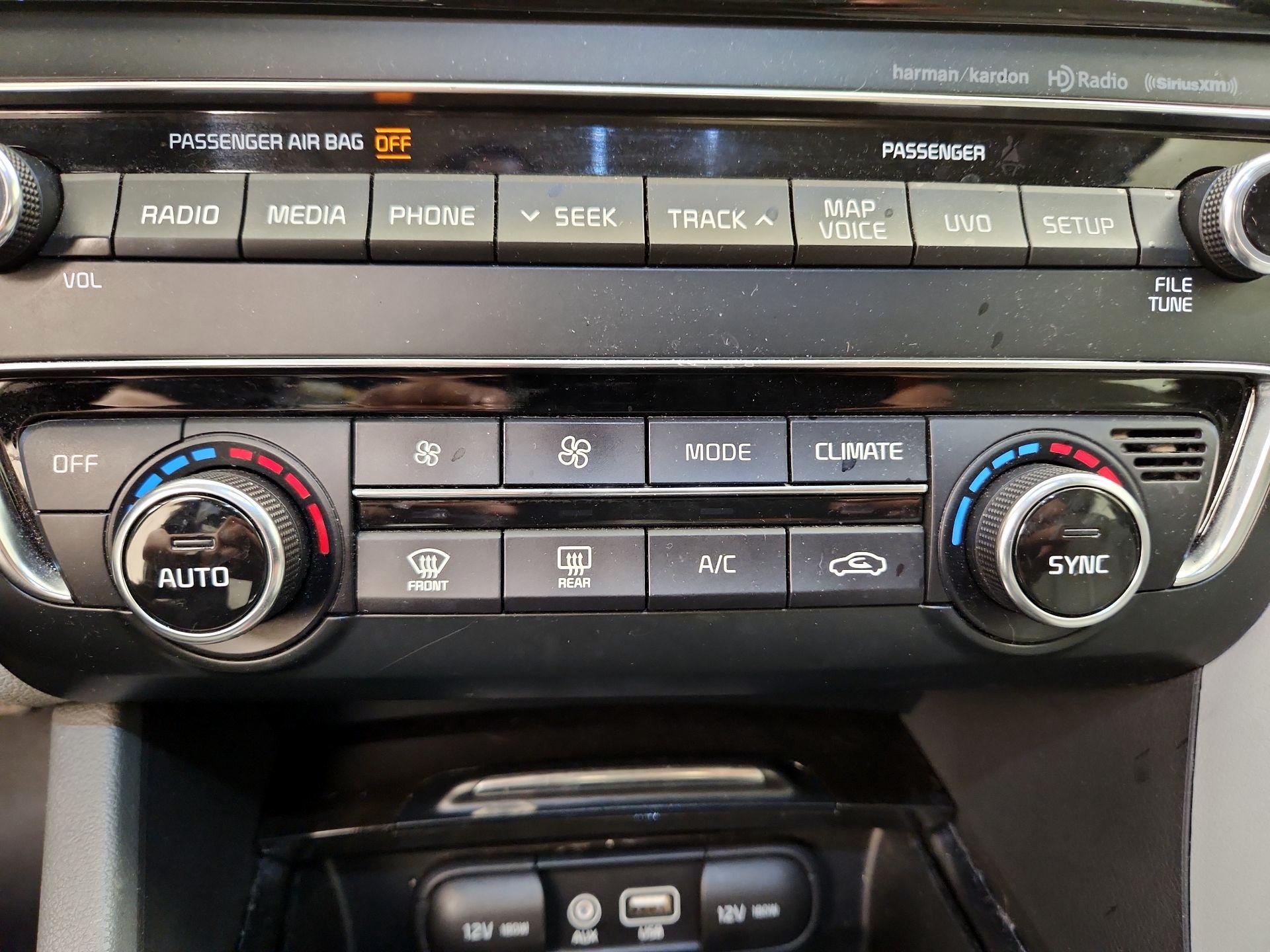 Thumbnail: 2016 Kia Optima - 17