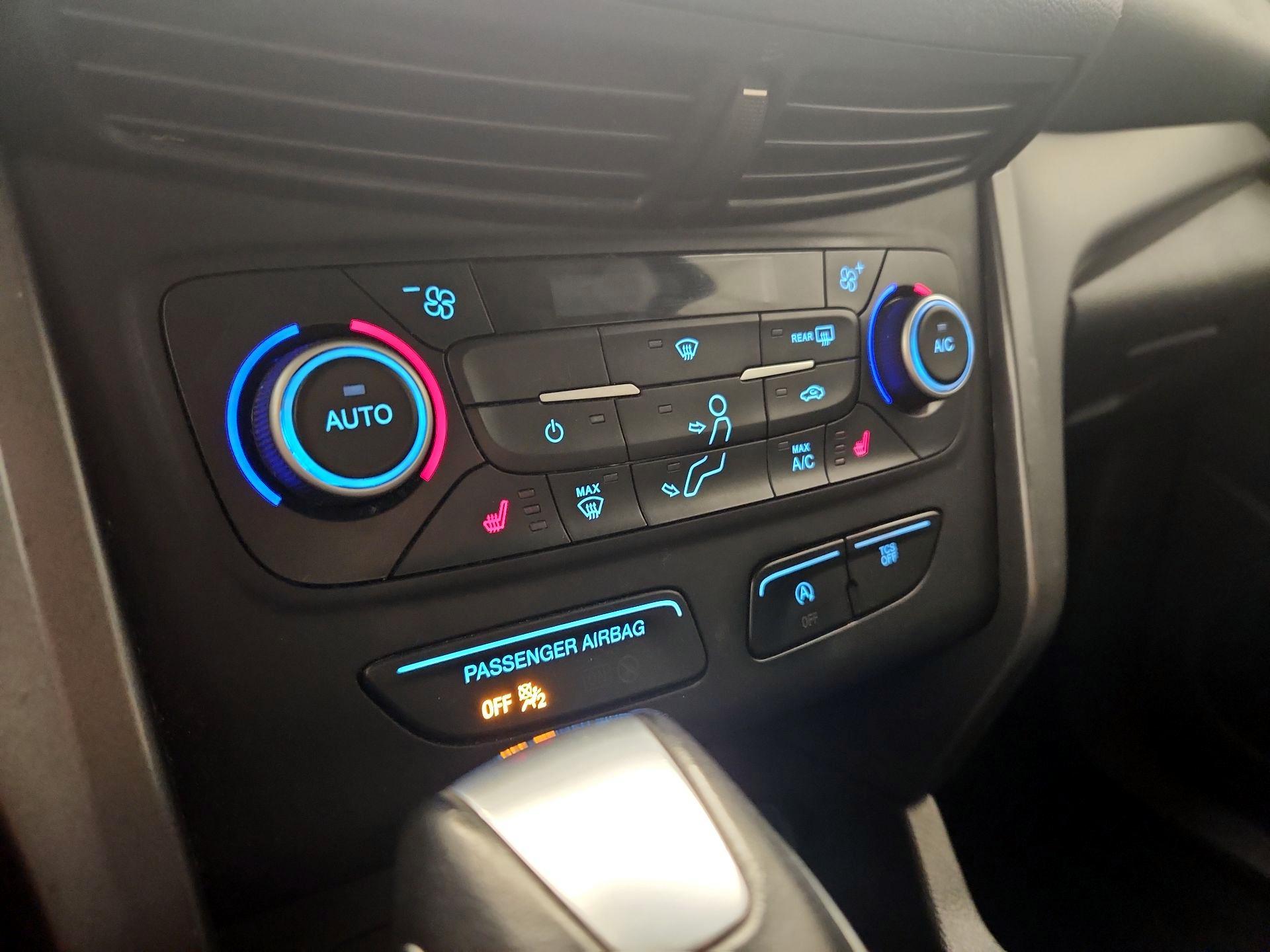 Thumbnail: 2019 Ford Escape - 16