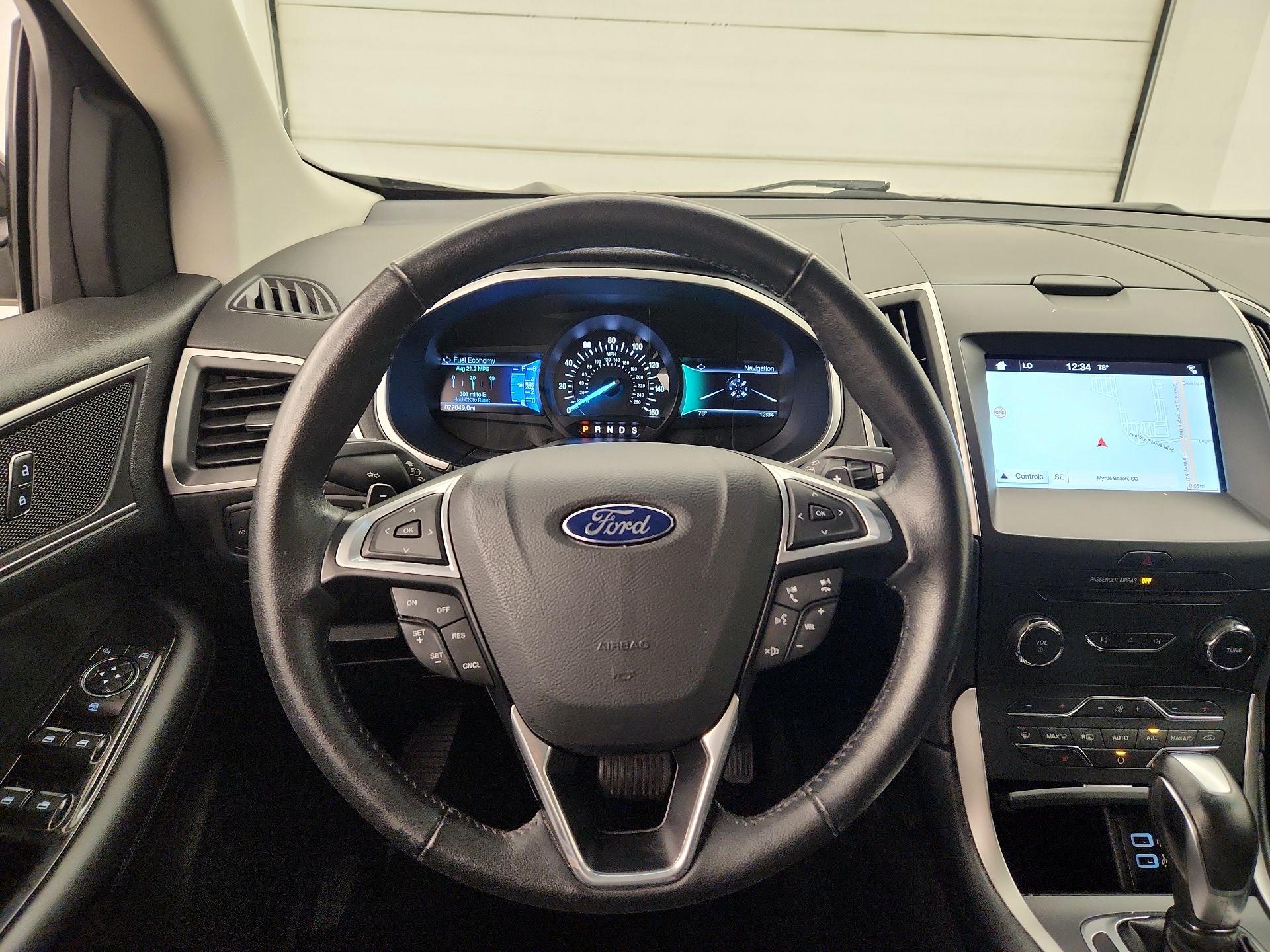 Thumbnail: 2016 Ford Edge - 10