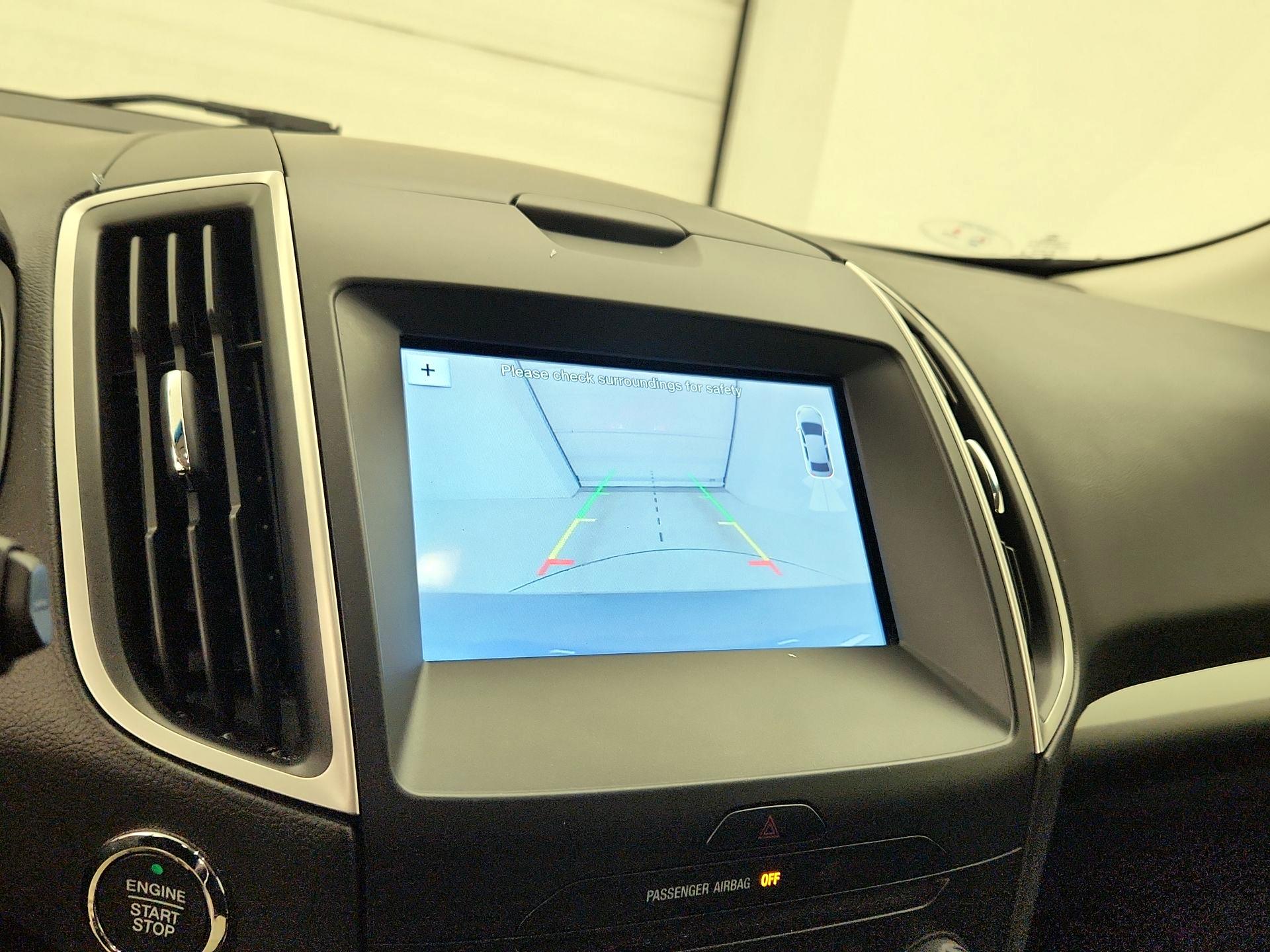 Thumbnail: 2016 Ford Edge - 15