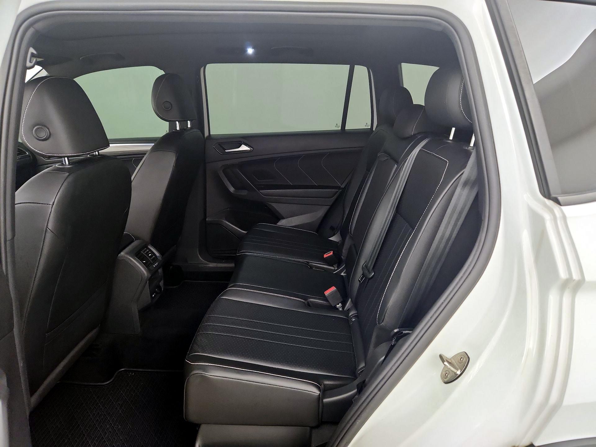 Thumbnail: 2022 Volkswagen Tiguan - 20