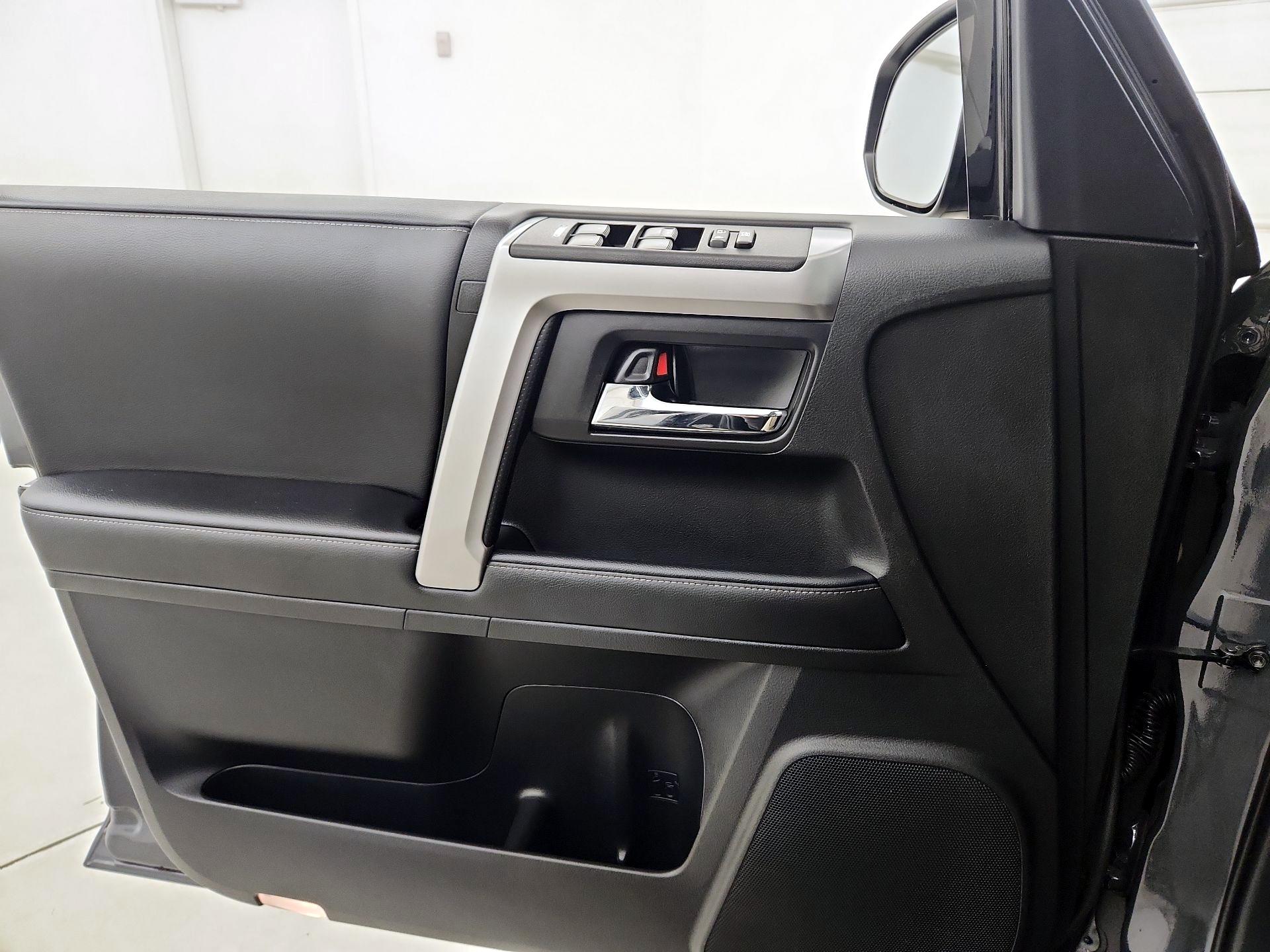 Thumbnail: 2024 Toyota 4Runner - 12