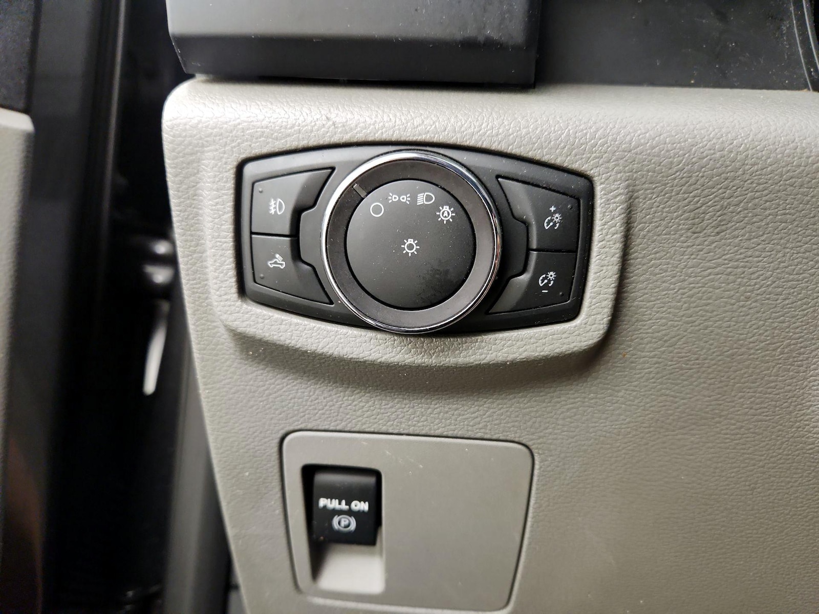 2018 Ford F-150 XL - Photo 14