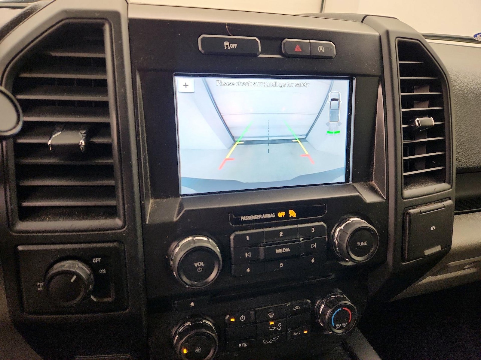 2018 Ford F-150 XL - Photo 15