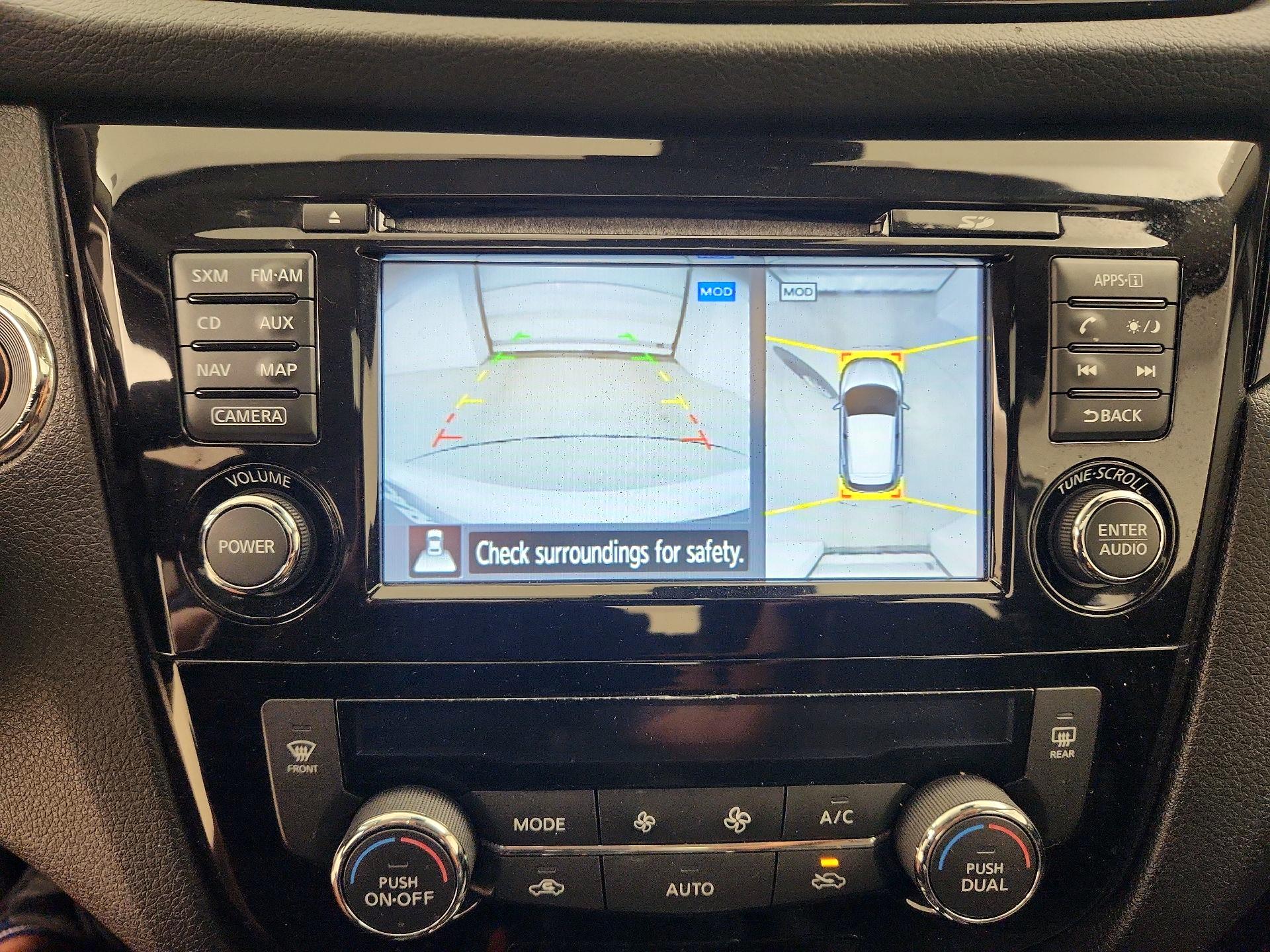 Thumbnail: 2017 Nissan Rogue Sport - 15