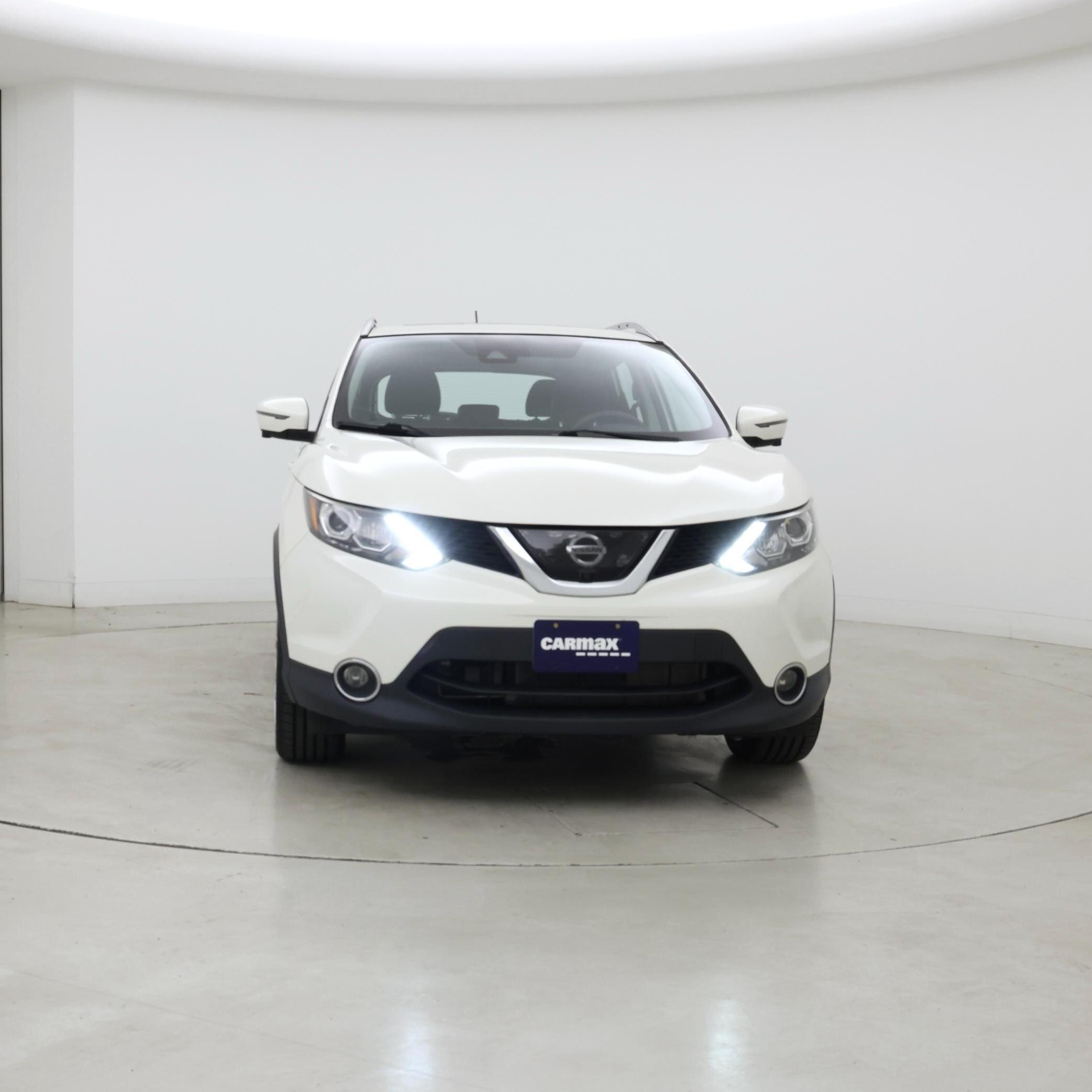 Thumbnail: 2017 Nissan Rogue Sport - 5