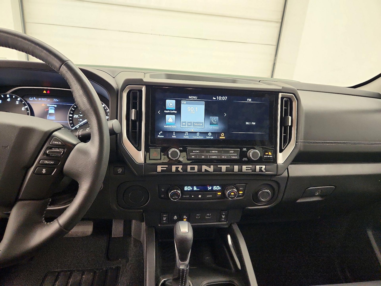2025 Nissan Frontier SV - Photo 10
