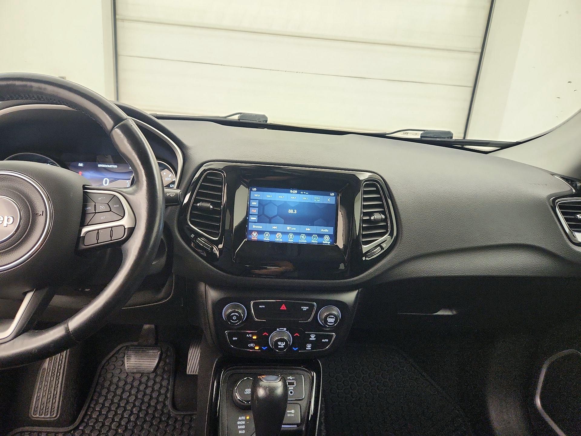 Thumbnail: 2021 Jeep Compass - 9