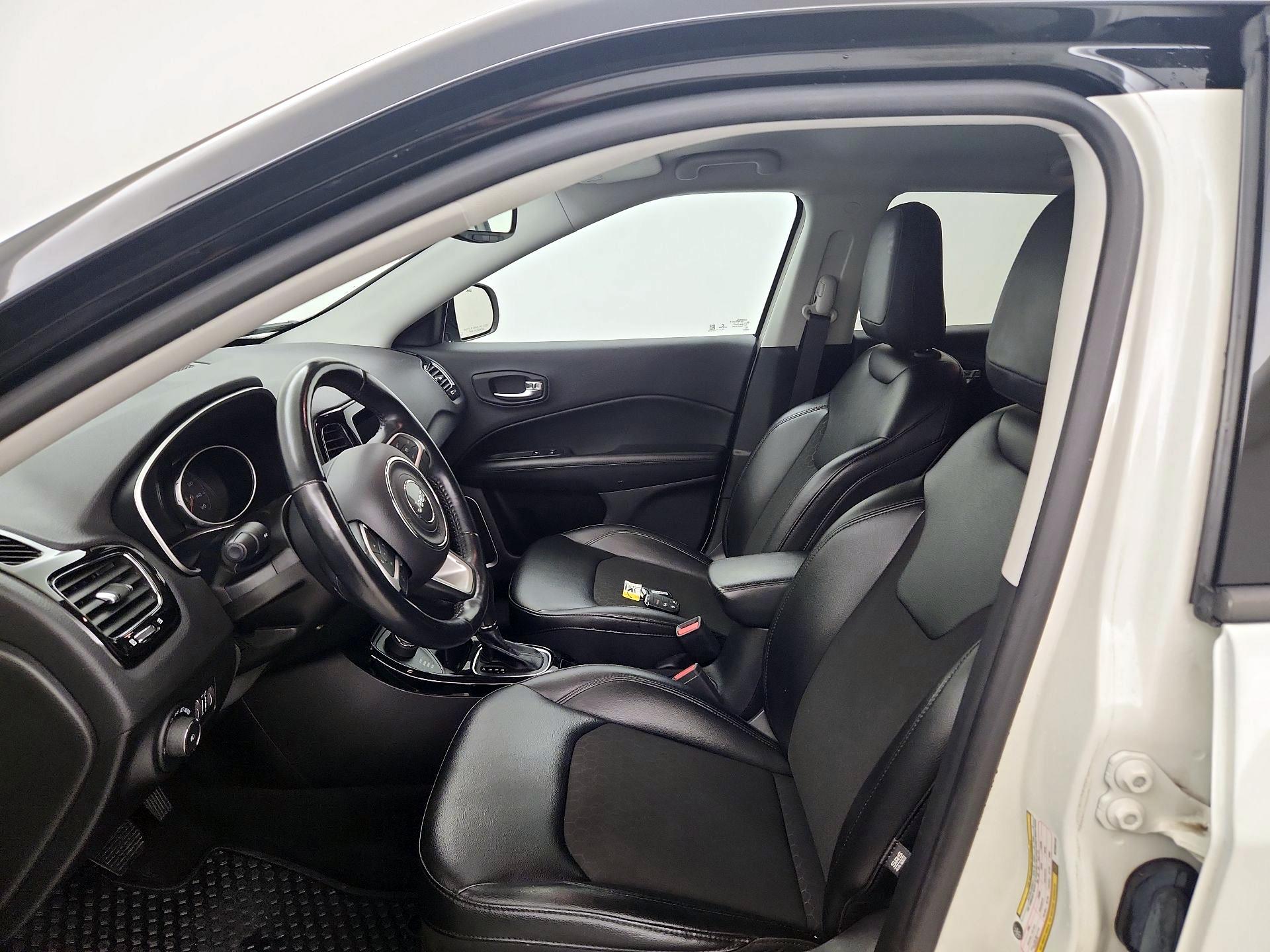 Thumbnail: 2021 Jeep Compass - 11
