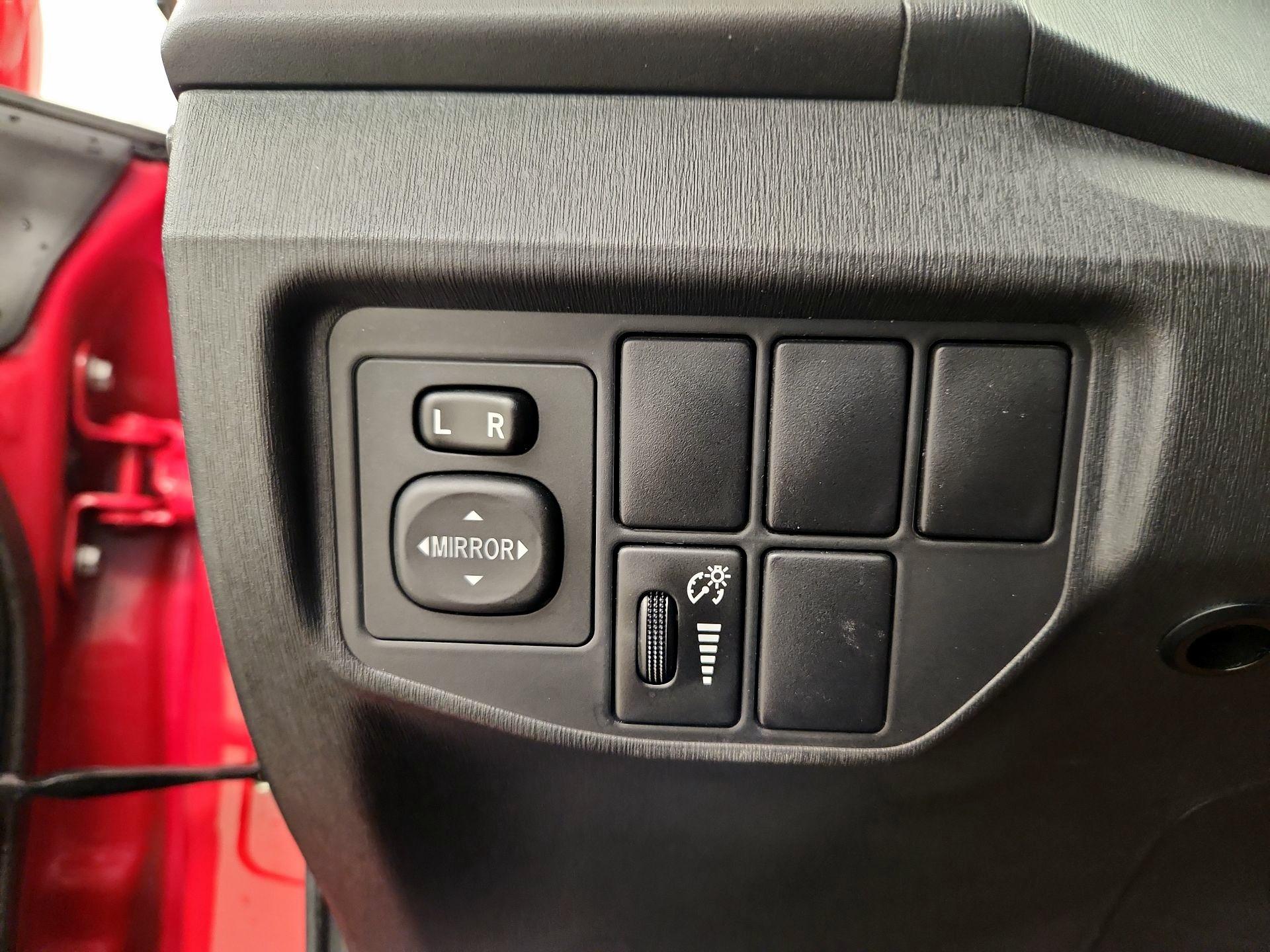 Thumbnail: 2015 Toyota Prius - 13