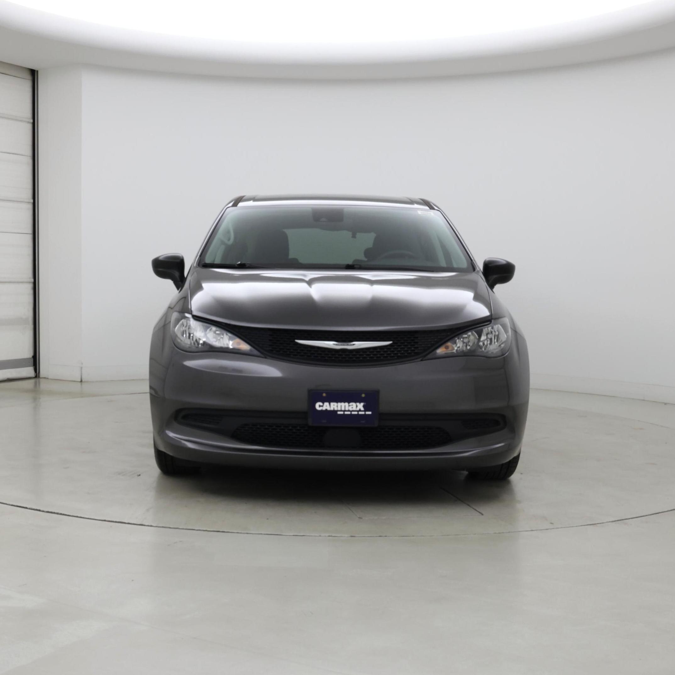 Thumbnail: 2022 Chrysler Voyager - 5