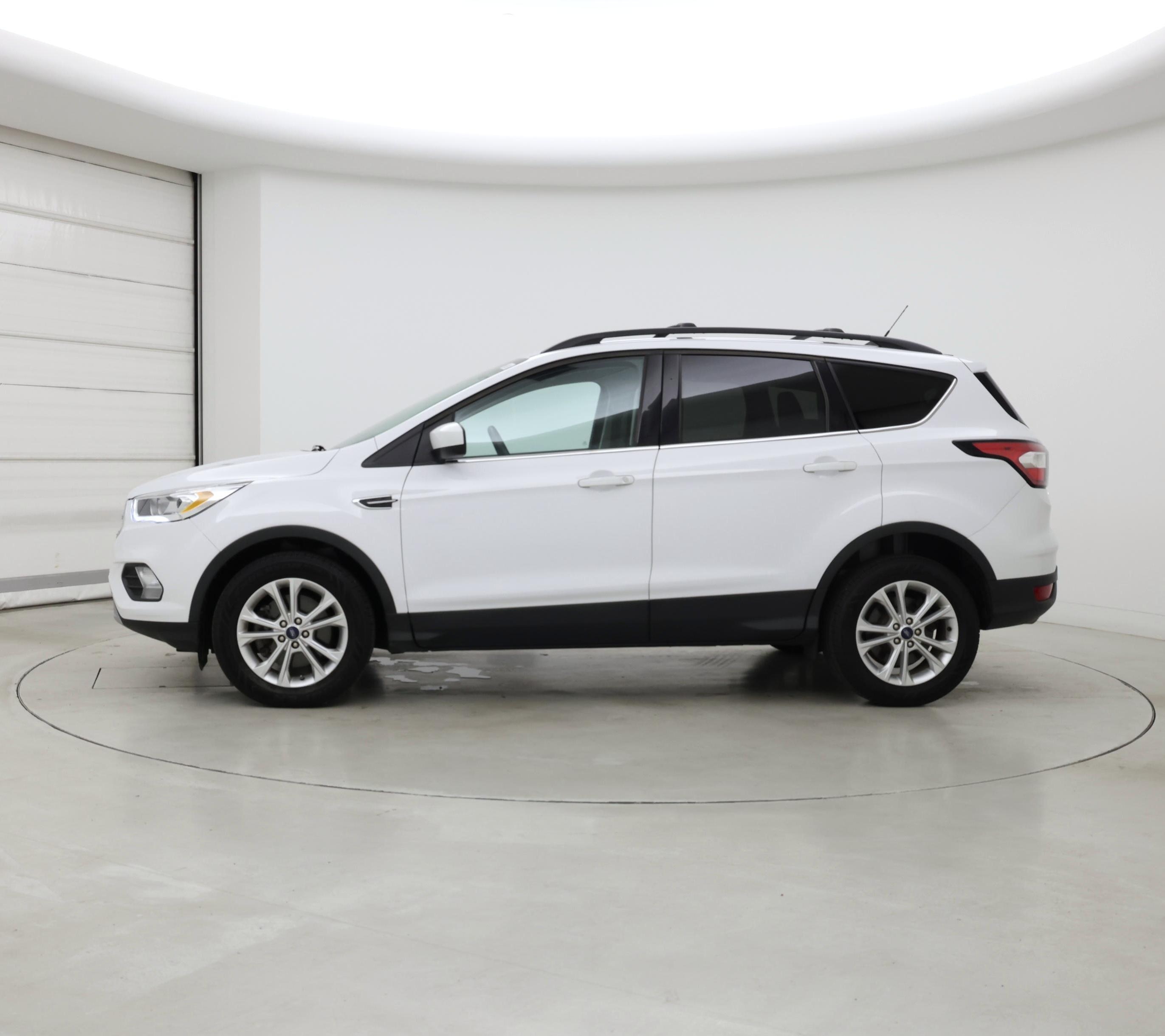 Thumbnail: 2018 Ford Escape - 3