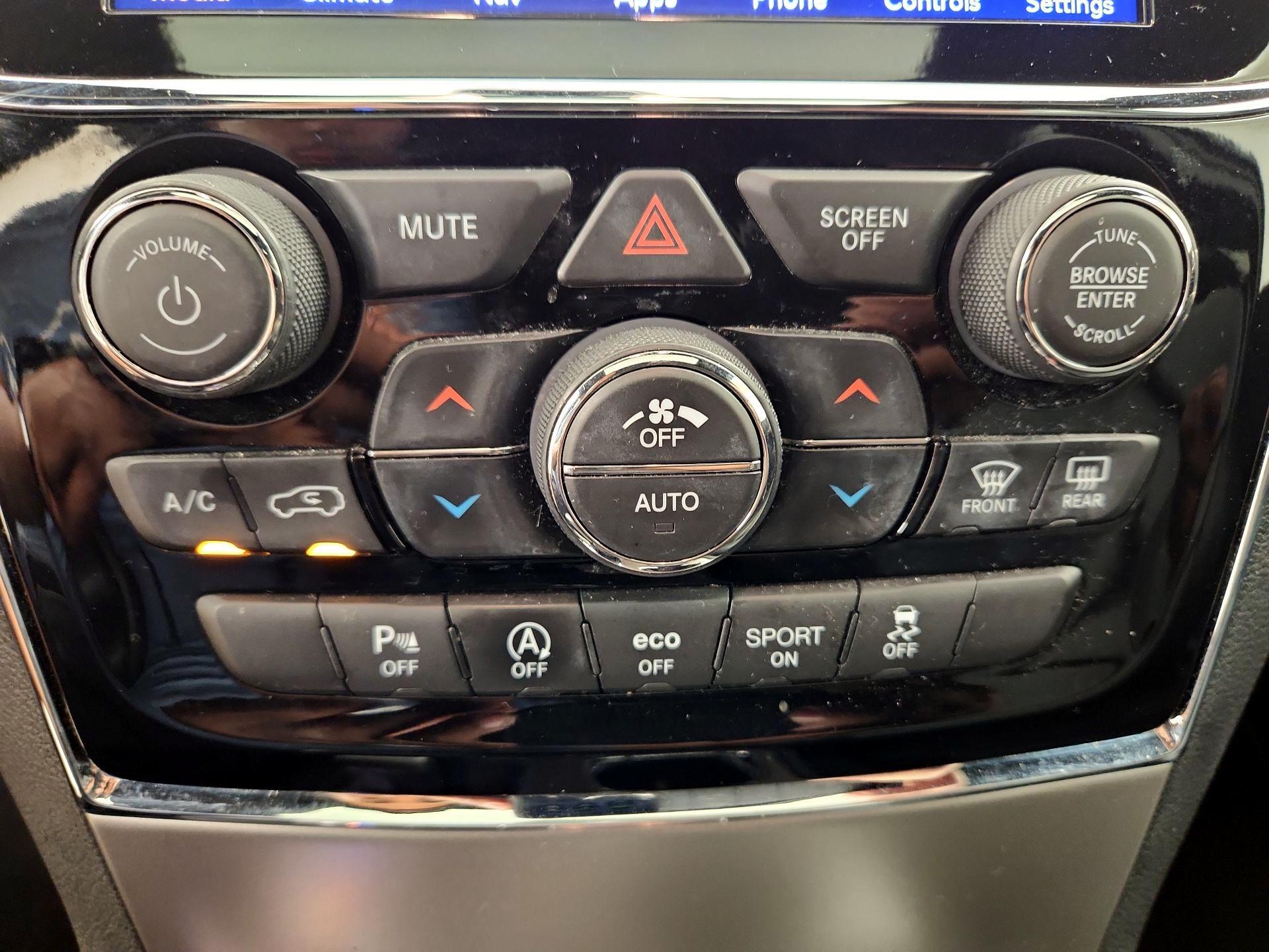 Thumbnail: 2020 Jeep Grand Cherokee - 17