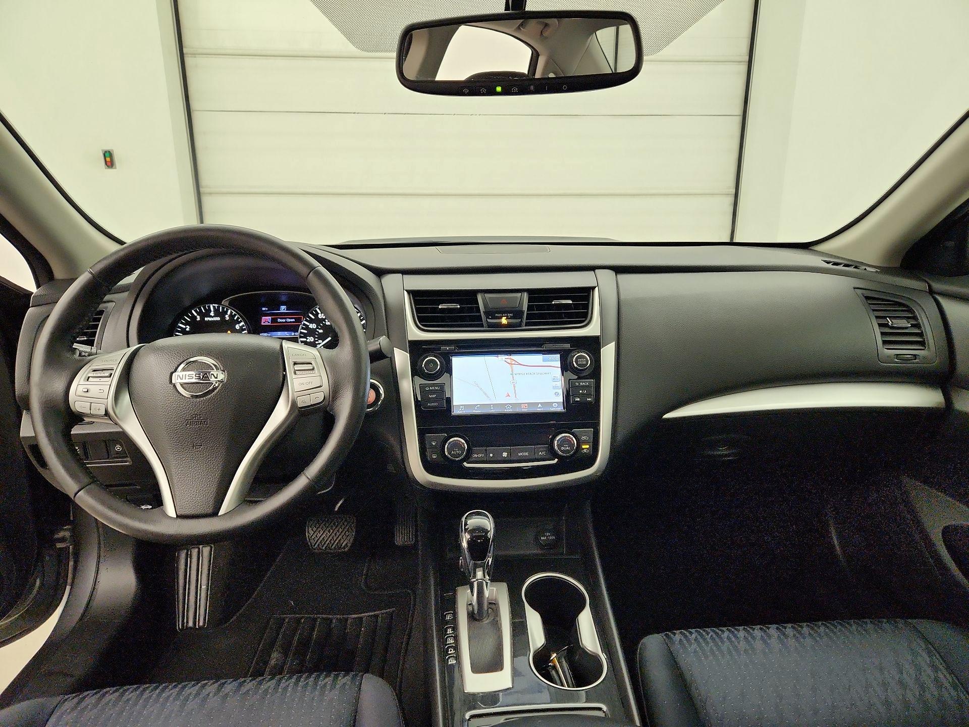 Thumbnail: 2018 Nissan Altima - 9