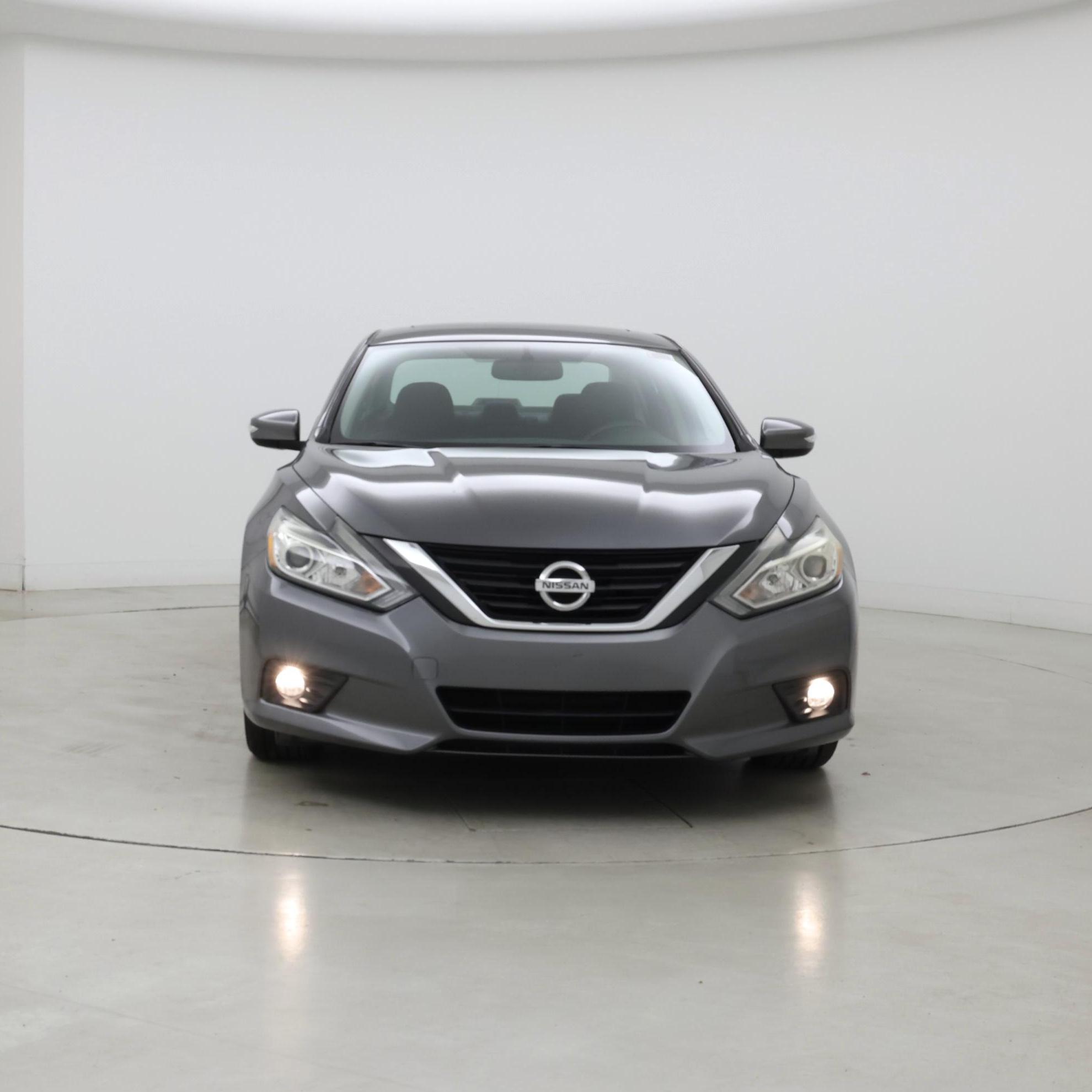 Thumbnail: 2018 Nissan Altima - 5
